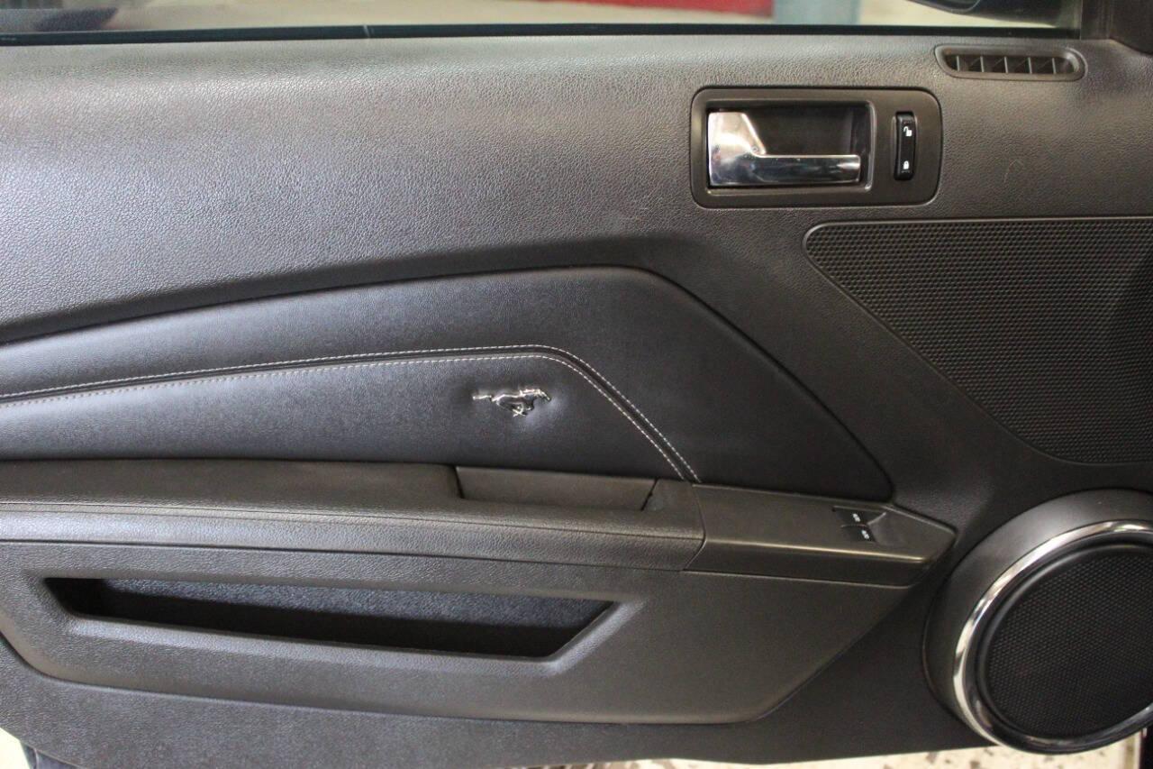 2013 Black Ford Mustang GT Coupe (1ZVBP8CF1D5) with an 5.0L V8 5.0L V8 engine, Manual 6-Speed transmission, located at 4301 NW 39th , Oklahoma City, OK, 73112, (405) 949-5600, 35.512135, -97.598671 - NO DRIVERS LICENCE NO-FULL COVERAGE INSURANCE-NO CREDIT CHECK. COME ON OVER TO SUPERSPORTS AND TAKE A LOOK AND TEST DRIVE. PLEASE GIVE US A CALL AT (405) 949-5600. NO LICENSIA DE MANEJAR- NO SEGURO DE COBERTURA TOTAL- NO VERIFICACCION DE CREDITO. POR FAVOR VENGAN A SUPERSPORTS, ECHE UN - Photo#13