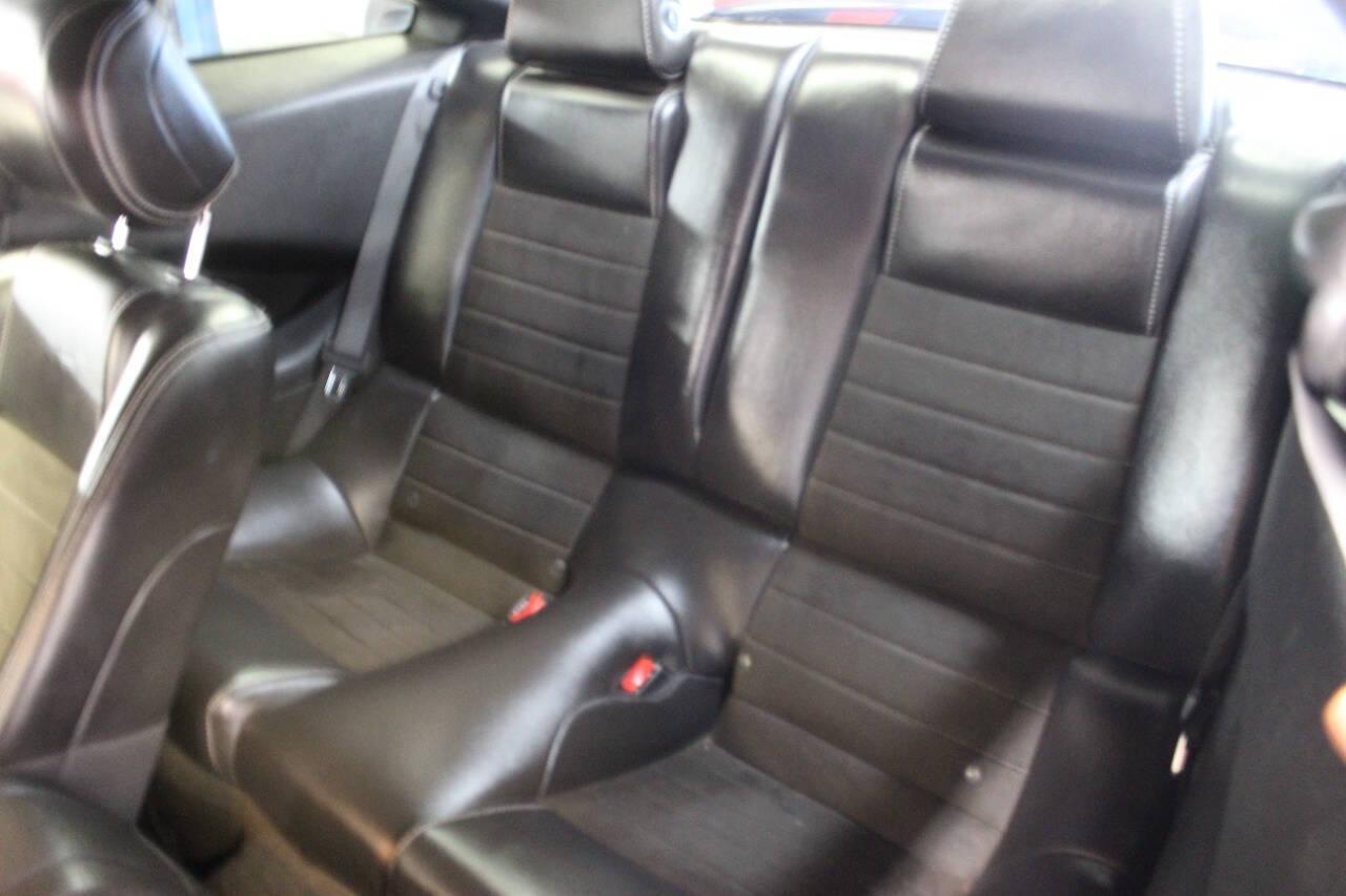 2013 Black Ford Mustang GT Coupe (1ZVBP8CF1D5) with an 5.0L V8 5.0L V8 engine, Manual 6-Speed transmission, located at 4301 NW 39th , Oklahoma City, OK, 73112, (405) 949-5600, 35.512135, -97.598671 - NO DRIVERS LICENCE NO-FULL COVERAGE INSURANCE-NO CREDIT CHECK. COME ON OVER TO SUPERSPORTS AND TAKE A LOOK AND TEST DRIVE. PLEASE GIVE US A CALL AT (405) 949-5600. NO LICENSIA DE MANEJAR- NO SEGURO DE COBERTURA TOTAL- NO VERIFICACCION DE CREDITO. POR FAVOR VENGAN A SUPERSPORTS, ECHE UN - Photo#14