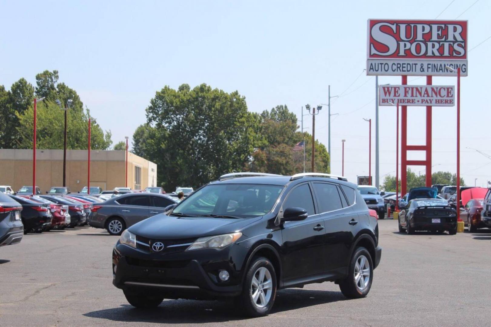 2014 Black Toyota RAV4 XLE AWD (2T3RFREV2EW) with an 2.5L L4 DOHC 16V engine, 6-Speed Automatic transmission, located at 4301 NW 39th , Oklahoma City, OK, 73112, (405) 949-5600, 35.512135, -97.598671 - NO DRIVERS LICENCE NO-FULL COVERAGE INSURANCE-NO CREDIT CHECK. COME ON OVER TO SUPERSPORTS AND TAKE A LOOK AND TEST DRIVE. PLEASE GIVE US A CALL AT (405) 949-5600. NO LICENSIA DE MANEJAR- NO SEGURO DE COBERTURA TOTAL- NO VERIFICACCION DE CREDITO. POR FAVOR VENGAN A SUPERSPORTS, ECHE UN - Photo#6