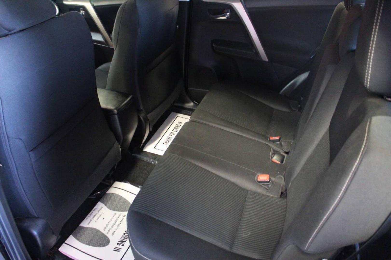 2014 Black Toyota RAV4 XLE AWD (2T3RFREV2EW) with an 2.5L L4 DOHC 16V engine, 6-Speed Automatic transmission, located at 4301 NW 39th , Oklahoma City, OK, 73112, (405) 949-5600, 35.512135, -97.598671 - NO DRIVERS LICENCE NO-FULL COVERAGE INSURANCE-NO CREDIT CHECK. COME ON OVER TO SUPERSPORTS AND TAKE A LOOK AND TEST DRIVE. PLEASE GIVE US A CALL AT (405) 949-5600. NO LICENSIA DE MANEJAR- NO SEGURO DE COBERTURA TOTAL- NO VERIFICACCION DE CREDITO. POR FAVOR VENGAN A SUPERSPORTS, ECHE UN - Photo#14