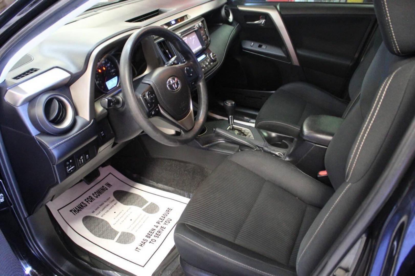 2014 Black Toyota RAV4 XLE AWD (2T3RFREV2EW) with an 2.5L L4 DOHC 16V engine, 6-Speed Automatic transmission, located at 4301 NW 39th , Oklahoma City, OK, 73112, (405) 949-5600, 35.512135, -97.598671 - NO DRIVERS LICENCE NO-FULL COVERAGE INSURANCE-NO CREDIT CHECK. COME ON OVER TO SUPERSPORTS AND TAKE A LOOK AND TEST DRIVE. PLEASE GIVE US A CALL AT (405) 949-5600. NO LICENSIA DE MANEJAR- NO SEGURO DE COBERTURA TOTAL- NO VERIFICACCION DE CREDITO. POR FAVOR VENGAN A SUPERSPORTS, ECHE UN - Photo#16