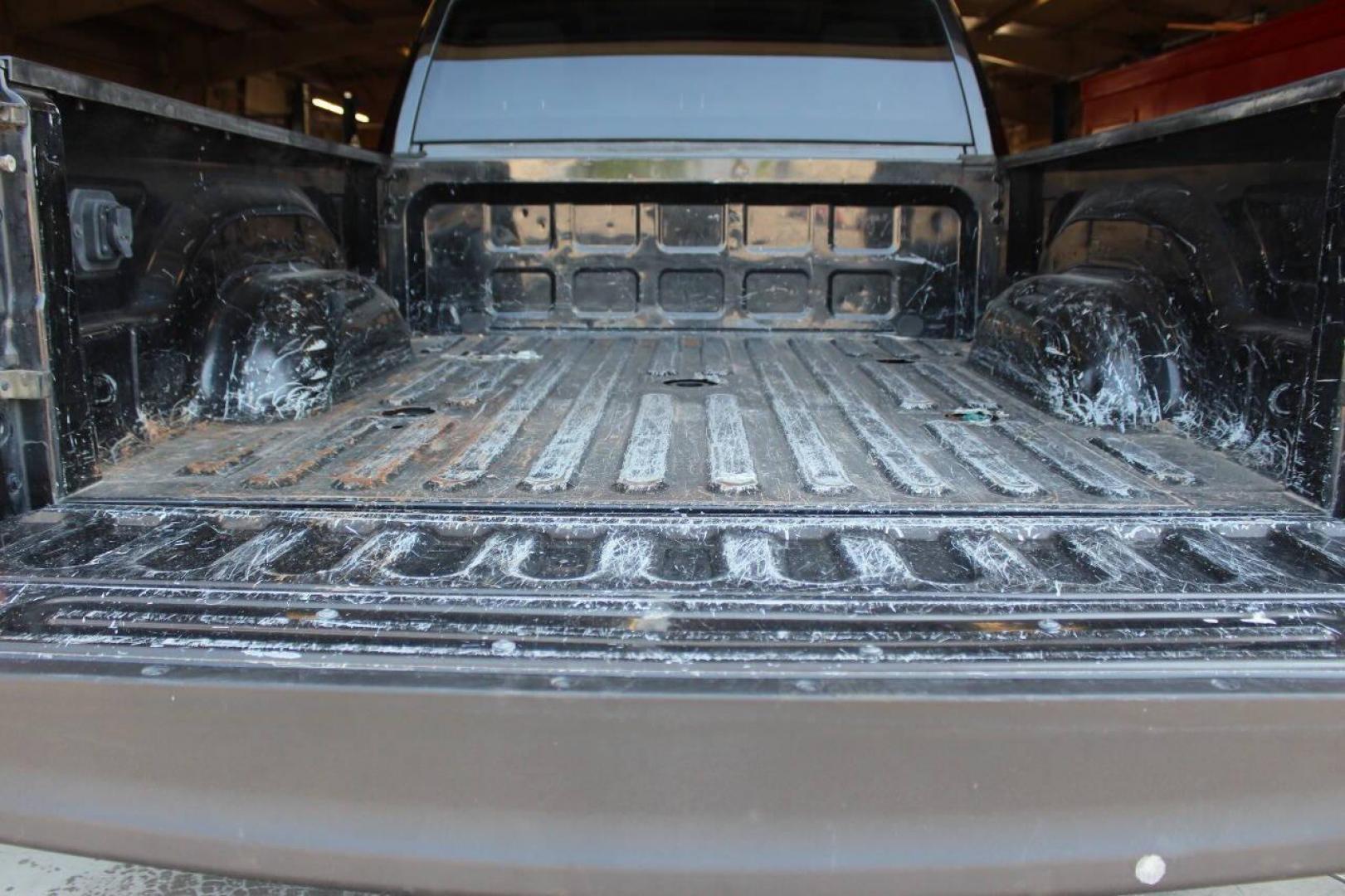 2017 Black RAM 2500 Tradesman Crew Cab SWB 4WD (3C6UR5CJ0HG) with an 6.4L V8 engine, 6A transmission, located at 4301 NW 39th , Oklahoma City, OK, 73112, (405) 949-5600, 35.512135, -97.598671 - NO DRIVERS LICENCE NO-FULL COVERAGE INSURANCE-NO CREDIT CHECK. COME ON OVER TO SUPERSPORTS AND TAKE A LOOK AND TEST DRIVE. PLEASE GIVE US A CALL AT (405) 949-5600. NO LICENSIA DE MANEJAR- NO SEGURO DE COBERTURA TOTAL- NO VERIFICACCION DE CREDITO. POR FAVOR VENGAN A SUPERSPORTS, ECHE UN - Photo#13