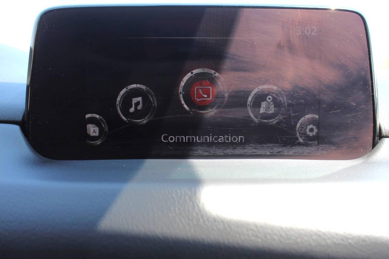 2019 Blue Mazda CX-5 Touring AWD (JM3KFBCMXK1) with an 2.5L I4 2.5L I4 engine, Automatic 6-Speed transmission, located at 4301 NW 39th , Oklahoma City, OK, 73112, (405) 949-5600, 35.512135, -97.598671 - NO DRIVERS LICENCE NO-FULL COVERAGE INSURANCE-NO CREDIT CHECK. COME ON OVER TO SUPERSPORTS AND TAKE A LOOK AND TEST DRIVE. PLEASE GIVE US A CALL AT (405) 949-5600. NO LICENSIA DE MANEJAR- NO SEGURO DE COBERTURA TOTAL- NO VERIFICACCION DE CREDITO. POR FAVOR VENGAN A SUPERSPORTS, ECHE UN - Photo#21