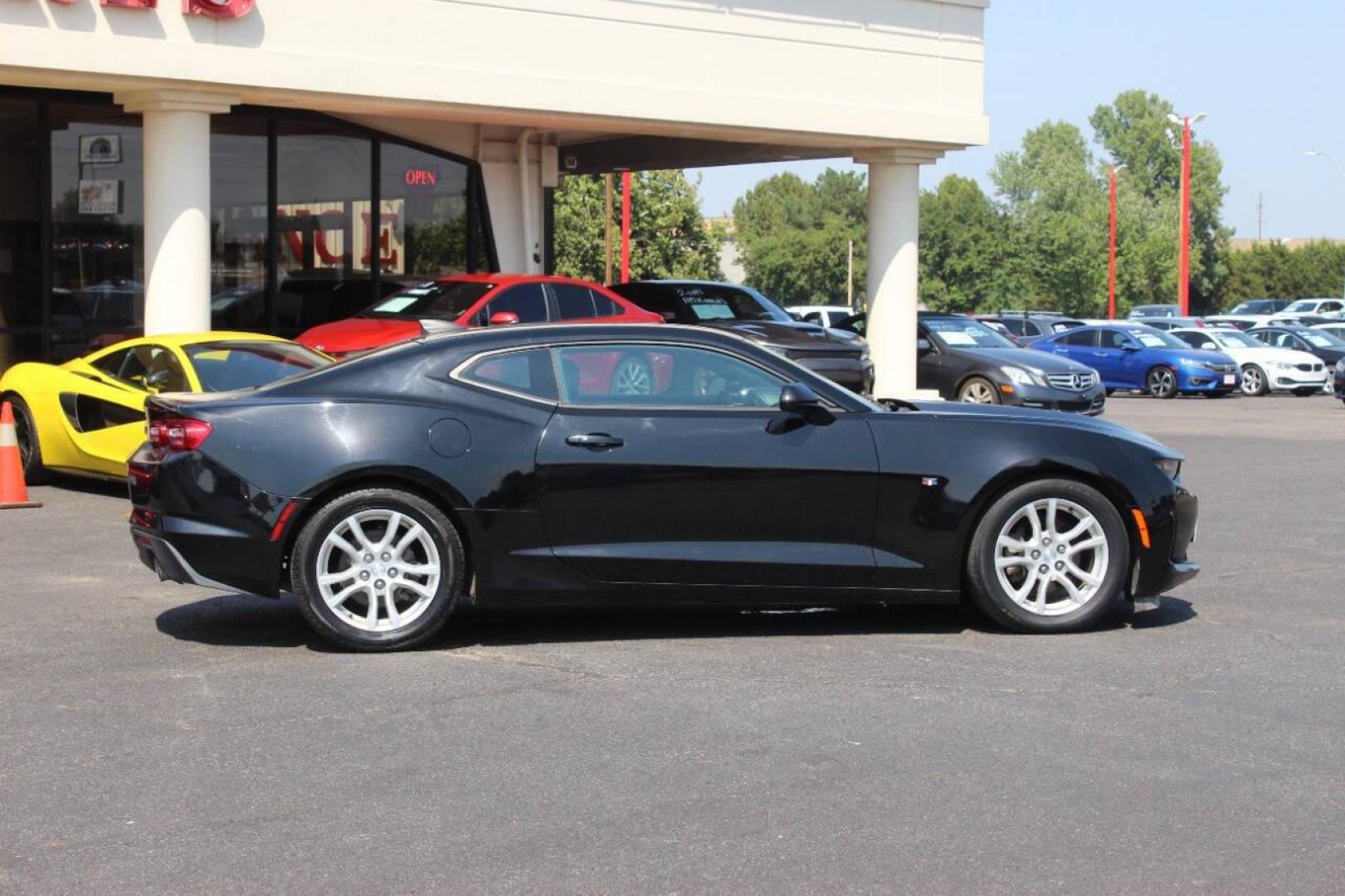 2019 Black Chevrolet Camaro 1LT Coupe (1G1FB1RX7K0) with an 2.0L L4 DOHC 16V TURBO engine, 6M transmission, located at 4301 NW 39th , Oklahoma City, OK, 73112, (405) 949-5600, 35.512135, -97.598671 - Photo#2