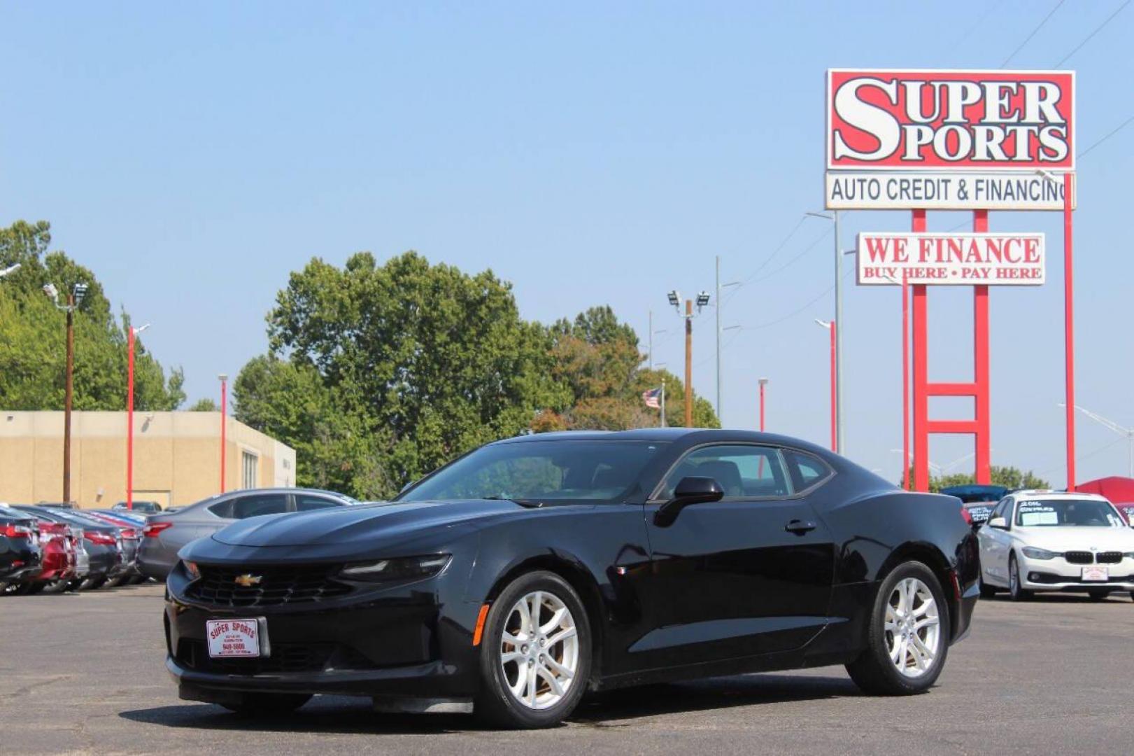 2019 Black Chevrolet Camaro 1LT Coupe (1G1FB1RX7K0) with an 2.0L L4 DOHC 16V TURBO engine, 6M transmission, located at 4301 NW 39th , Oklahoma City, OK, 73112, (405) 949-5600, 35.512135, -97.598671 - Photo#6