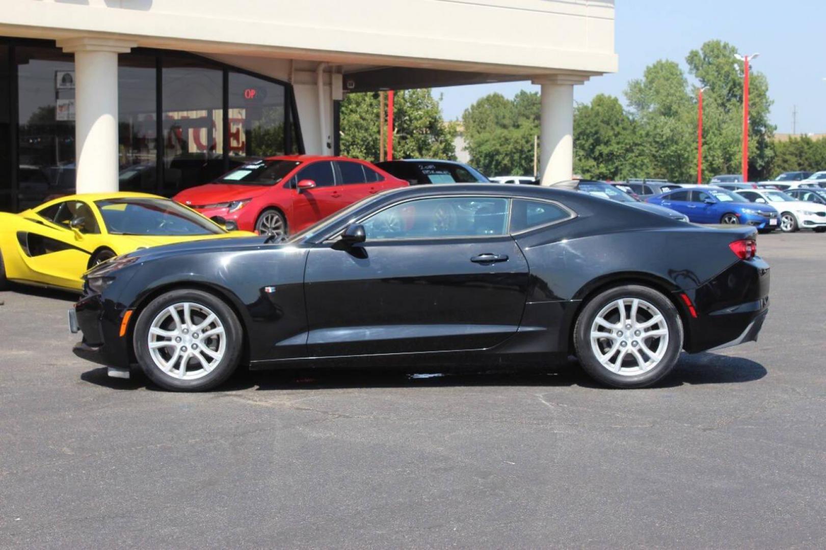 2019 Black Chevrolet Camaro 1LT Coupe (1G1FB1RX7K0) with an 2.0L L4 DOHC 16V TURBO engine, 6M transmission, located at 4301 NW 39th , Oklahoma City, OK, 73112, (405) 949-5600, 35.512135, -97.598671 - Photo#5