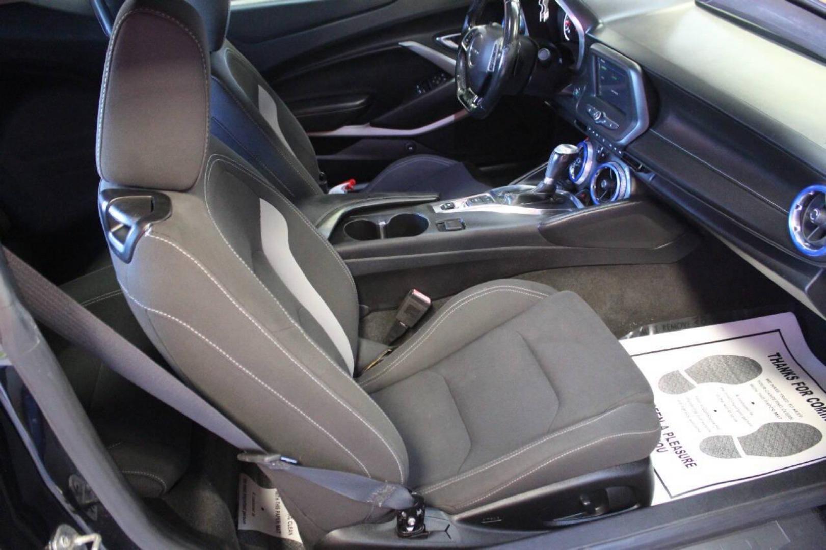 2019 Black Chevrolet Camaro 1LT Coupe (1G1FB1RX7K0) with an 2.0L L4 DOHC 16V TURBO engine, 6M transmission, located at 4301 NW 39th , Oklahoma City, OK, 73112, (405) 949-5600, 35.512135, -97.598671 - Photo#8