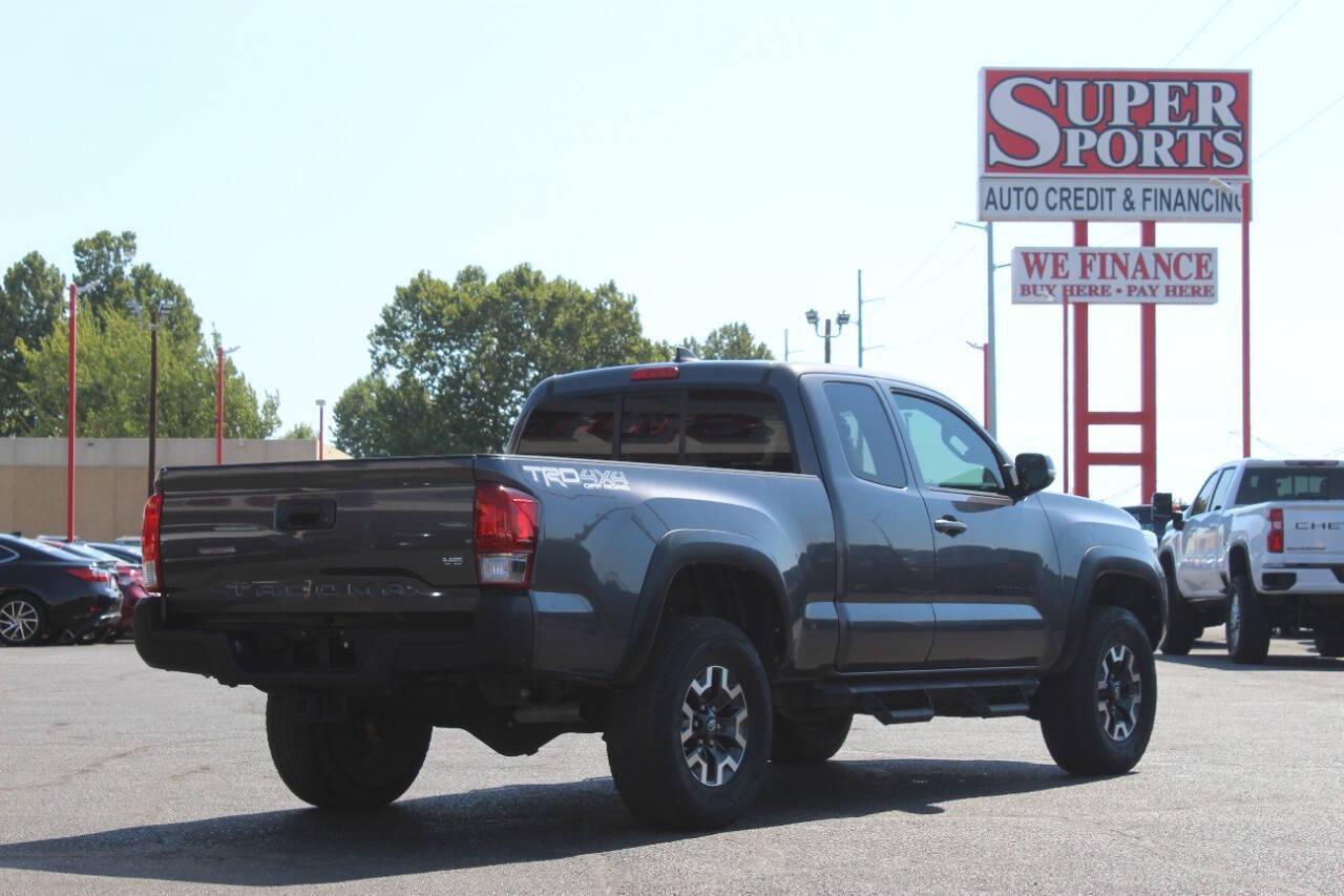 2016 Gray Toyota Tacoma SR5 Access Cab V6 6AT 4WD (5TFSZ5AN0GX) with an 3.5L V6 3.5L V6 engine, Automatic 6-Speed transmission, located at 4301 NW 39th , Oklahoma City, OK, 73112, (405) 949-5600, 35.512135, -97.598671 - Photo#3