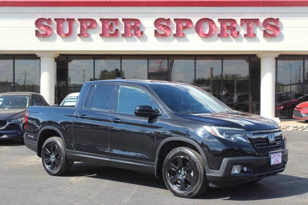 2019 Black Honda Ridgeline Black Edition AWD (5FPYK3F81KB) with an 3.5L V6 SOHC 24V engine, 6A transmission, located at 4301 NW 39th , Oklahoma City, OK, 73112, (405) 949-5600, 35.512135, -97.598671 - NO DRIVERS LICENCE -NO FULL COVERAGE INSURANCE - NO CREDIT CHECK. COME ON OVER TO SUPERSPORTS, TAKE A LOOK AND TEST DRIVE. PLEASE GIVE US A CALL AT (405) 949-5600. NO LICENCIA DE CONDUCIR - NO SEGURO DE COBERTURA TOTAL - NO VERIFICACION DE CREDITO. VISITENOS EN SUPERSPORTS, MIRE NUESTRO - Photo#0