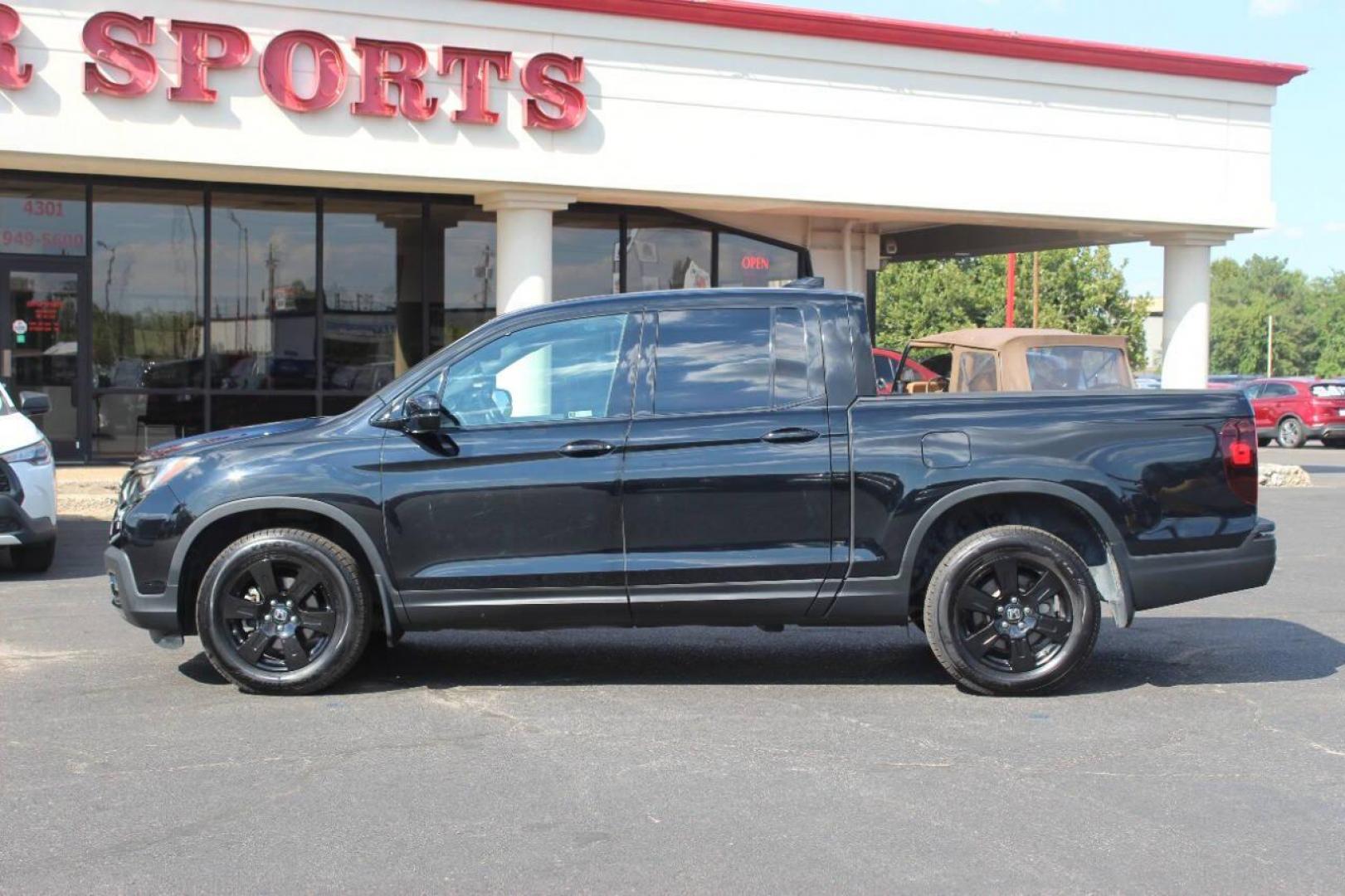 2019 Black Honda Ridgeline Black Edition AWD (5FPYK3F81KB) with an 3.5L V6 SOHC 24V engine, 6A transmission, located at 4301 NW 39th , Oklahoma City, OK, 73112, (405) 949-5600, 35.512135, -97.598671 - NO DRIVERS LICENCE NO-FULL COVERAGE INSURANCE-NO CREDIT CHECK. COME ON OVER TO SUPERSPORTS AND TAKE A LOOK AND TEST DRIVE. PLEASE GIVE US A CALL AT (405) 949-5600. NO LICENSIA DE MANEJAR- NO SEGURO DE COBERTURA TOTAL- NO VERIFICACCION DE CREDITO. POR FAVOR VENGAN A SUPERSPORTS, ECHE UN - Photo#6