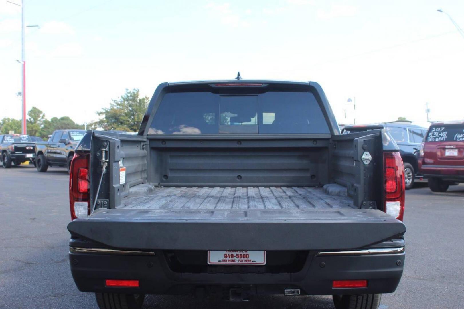 2019 Black Honda Ridgeline Black Edition AWD (5FPYK3F81KB) with an 3.5L V6 SOHC 24V engine, 6A transmission, located at 4301 NW 39th , Oklahoma City, OK, 73112, (405) 949-5600, 35.512135, -97.598671 - NO DRIVERS LICENCE NO-FULL COVERAGE INSURANCE-NO CREDIT CHECK. COME ON OVER TO SUPERSPORTS AND TAKE A LOOK AND TEST DRIVE. PLEASE GIVE US A CALL AT (405) 949-5600. NO LICENSIA DE MANEJAR- NO SEGURO DE COBERTURA TOTAL- NO VERIFICACCION DE CREDITO. POR FAVOR VENGAN A SUPERSPORTS, ECHE UN - Photo#13