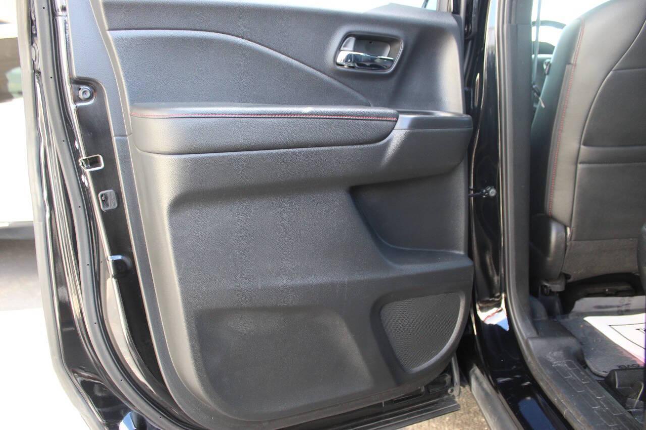 2019 Black Honda Ridgeline Black Edition AWD (5FPYK3F81KB) with an 3.5L V6 SOHC 24V engine, 6A transmission, located at 4301 NW 39th , Oklahoma City, OK, 73112, (405) 949-5600, 35.512135, -97.598671 - NO DRIVERS LICENCE -NO FULL COVERAGE INSURANCE - NO CREDIT CHECK. COME ON OVER TO SUPERSPORTS, TAKE A LOOK AND TEST DRIVE. PLEASE GIVE US A CALL AT (405) 949-5600. NO LICENCIA DE CONDUCIR - NO SEGURO DE COBERTURA TOTAL - NO VERIFICACION DE CREDITO. VISITENOS EN SUPERSPORTS, MIRE NUESTRO - Photo#14