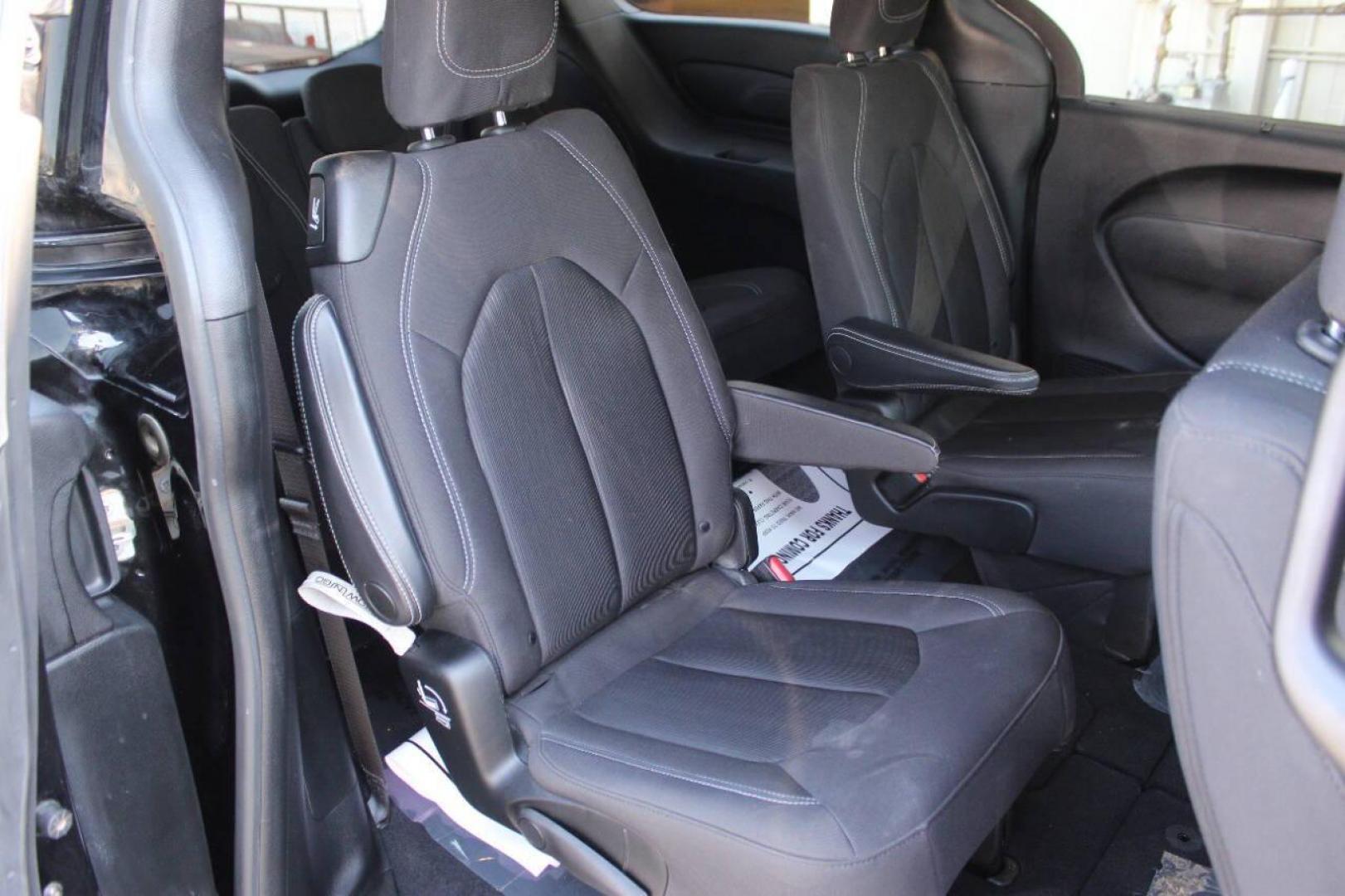 2019 Black Chrysler Pacifica Touring Plus (2C4RC1FG9KR) with an 3.6L V6 3.6L V6 engine, Automatic 9-Speed transmission, located at 4301 NW 39th , Oklahoma City, OK, 73112, (405) 949-5600, 35.512135, -97.598671 - NO DRIVERS LICENCE NO-FULL COVERAGE INSURANCE-NO CREDIT CHECK. COME ON OVER TO SUPERSPORTS AND TAKE A LOOK AND TEST DRIVE. PLEASE GIVE US A CALL AT (405) 949-5600. NO LICENSIA DE MANEJAR- NO SEGURO DE COBERTURA TOTAL- NO VERIFICACCION DE CREDITO. POR FAVOR VENGAN A SUPERSPORTS, ECHE UN - Photo#10