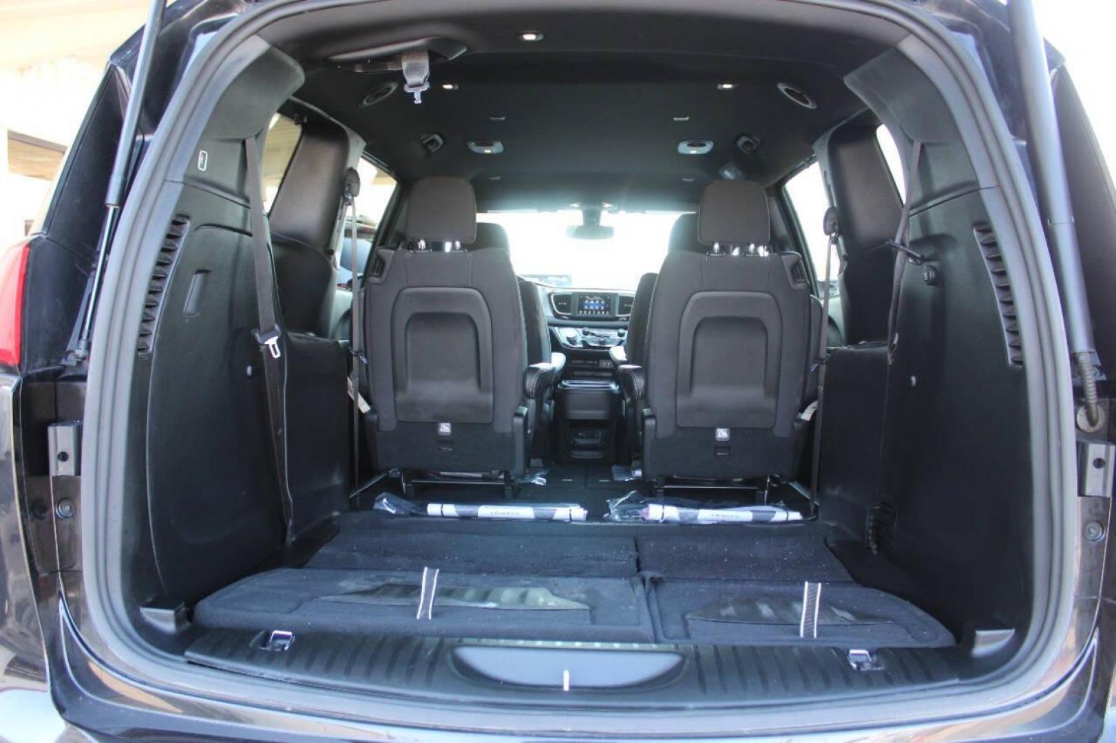 2019 Black Chrysler Pacifica Touring Plus (2C4RC1FG9KR) with an 3.6L V6 3.6L V6 engine, Automatic 9-Speed transmission, located at 4301 NW 39th , Oklahoma City, OK, 73112, (405) 949-5600, 35.512135, -97.598671 - NO DRIVERS LICENCE NO-FULL COVERAGE INSURANCE-NO CREDIT CHECK. COME ON OVER TO SUPERSPORTS AND TAKE A LOOK AND TEST DRIVE. PLEASE GIVE US A CALL AT (405) 949-5600. NO LICENSIA DE MANEJAR- NO SEGURO DE COBERTURA TOTAL- NO VERIFICACCION DE CREDITO. POR FAVOR VENGAN A SUPERSPORTS, ECHE UN - Photo#12