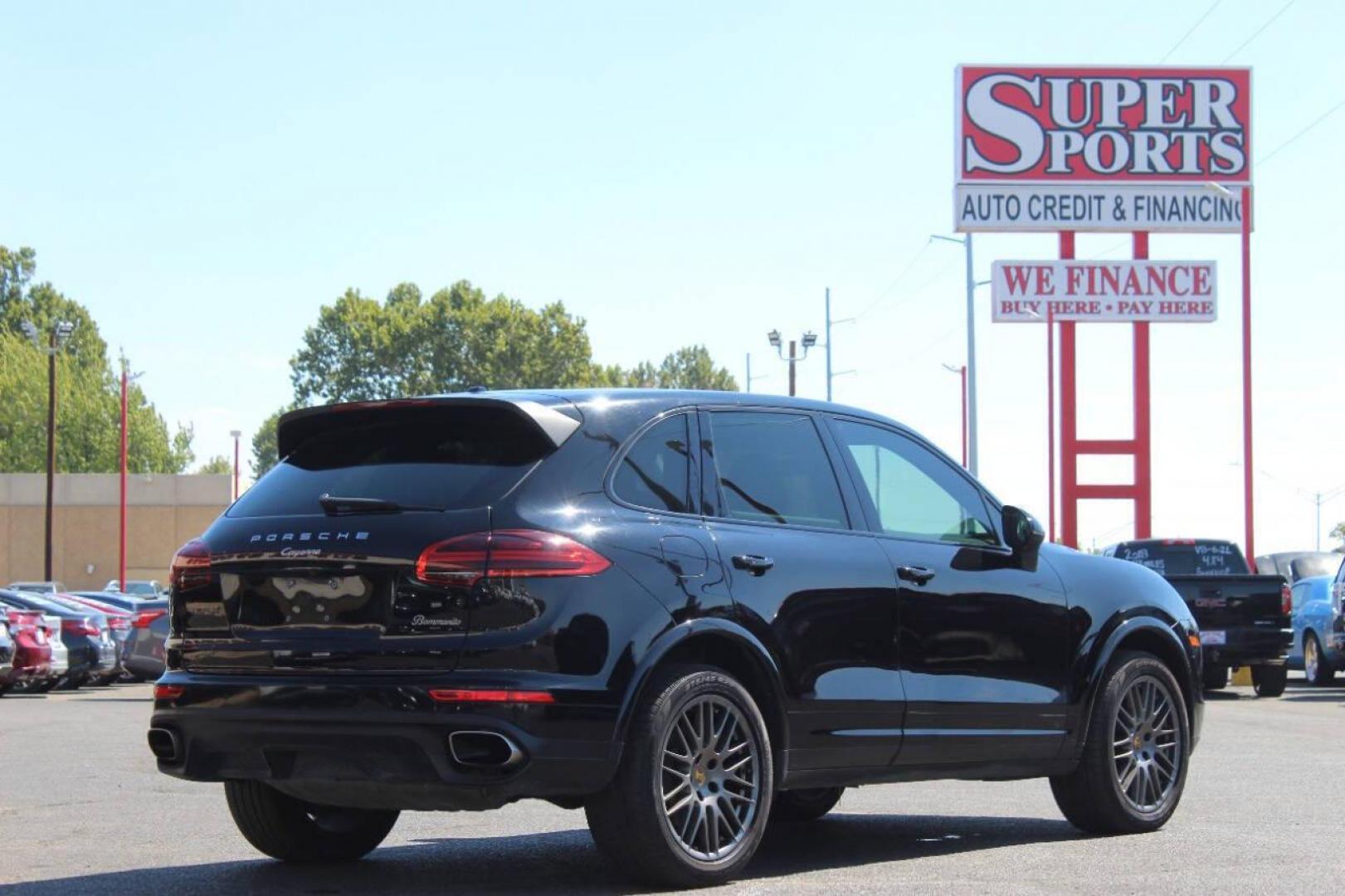 2017 Black Porsche Cayenne Base (WP1AA2A27HK) with an 3.6L V6 3.6L V6 engine, Automatic 8-Speed transmission, located at 4301 NW 39th , Oklahoma City, OK, 73112, (405) 949-5600, 35.512135, -97.598671 - Photo#3