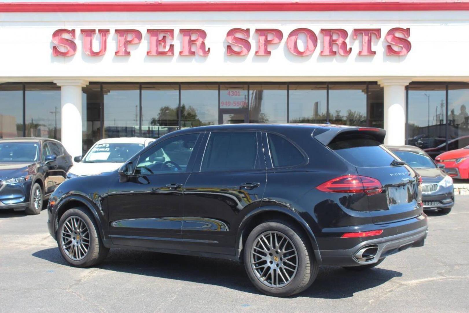 2017 Black Porsche Cayenne Base (WP1AA2A27HK) with an 3.6L V6 3.6L V6 engine, Automatic 8-Speed transmission, located at 4301 NW 39th , Oklahoma City, OK, 73112, (405) 949-5600, 35.512135, -97.598671 - Photo#4