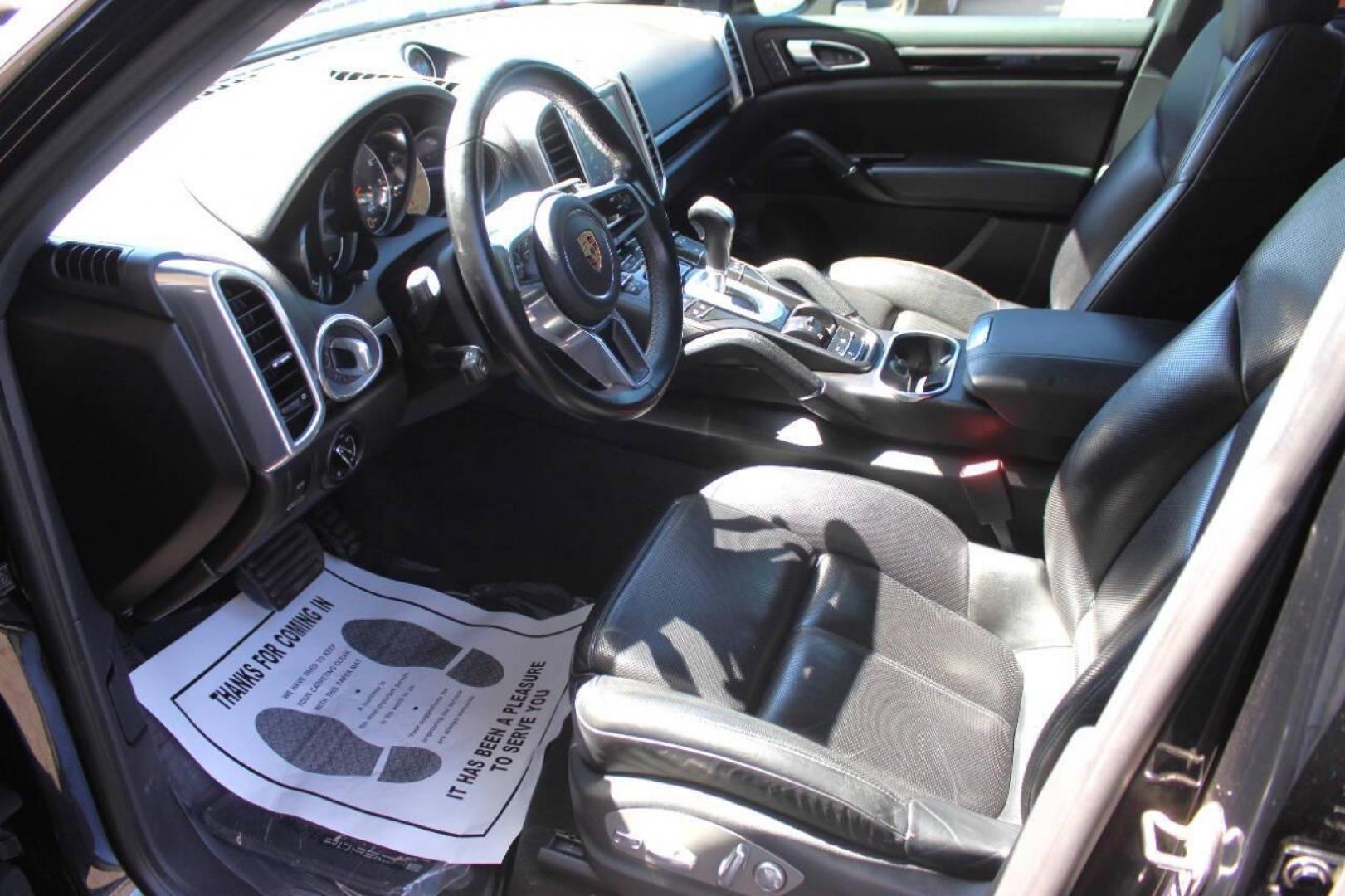 2017 Black Porsche Cayenne Base (WP1AA2A27HK) with an 3.6L V6 3.6L V6 engine, Automatic 8-Speed transmission, located at 4301 NW 39th , Oklahoma City, OK, 73112, (405) 949-5600, 35.512135, -97.598671 - Photo#16