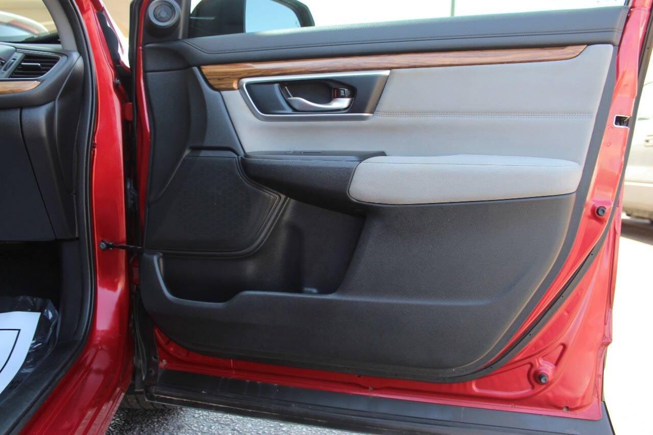 2021 Red Honda CR-V EX AWD (2HKRW2H59MH) with an 1.5L I4 Turbocharger 1.5L I4 engine, CVT transmission, located at 4301 NW 39th , Oklahoma City, OK, 73112, (405) 949-5600, 35.512135, -97.598671 - NO DRIVERS LICENCE -NO FULL COVERAGE INSURANCE - NO CREDIT CHECK. COME ON OVER TO SUPERSPORTS, TAKE A LOOK AND TEST DRIVE. PLEASE GIVE US A CALL AT (405) 949-5600. NO LICENCIA DE CONDUCIR - NO SEGURO DE COBERTURA TOTAL - NO VERIFICACION DE CREDITO. VISITENOS EN SUPERSPORTS, MIRE NUESTRO - Photo#9