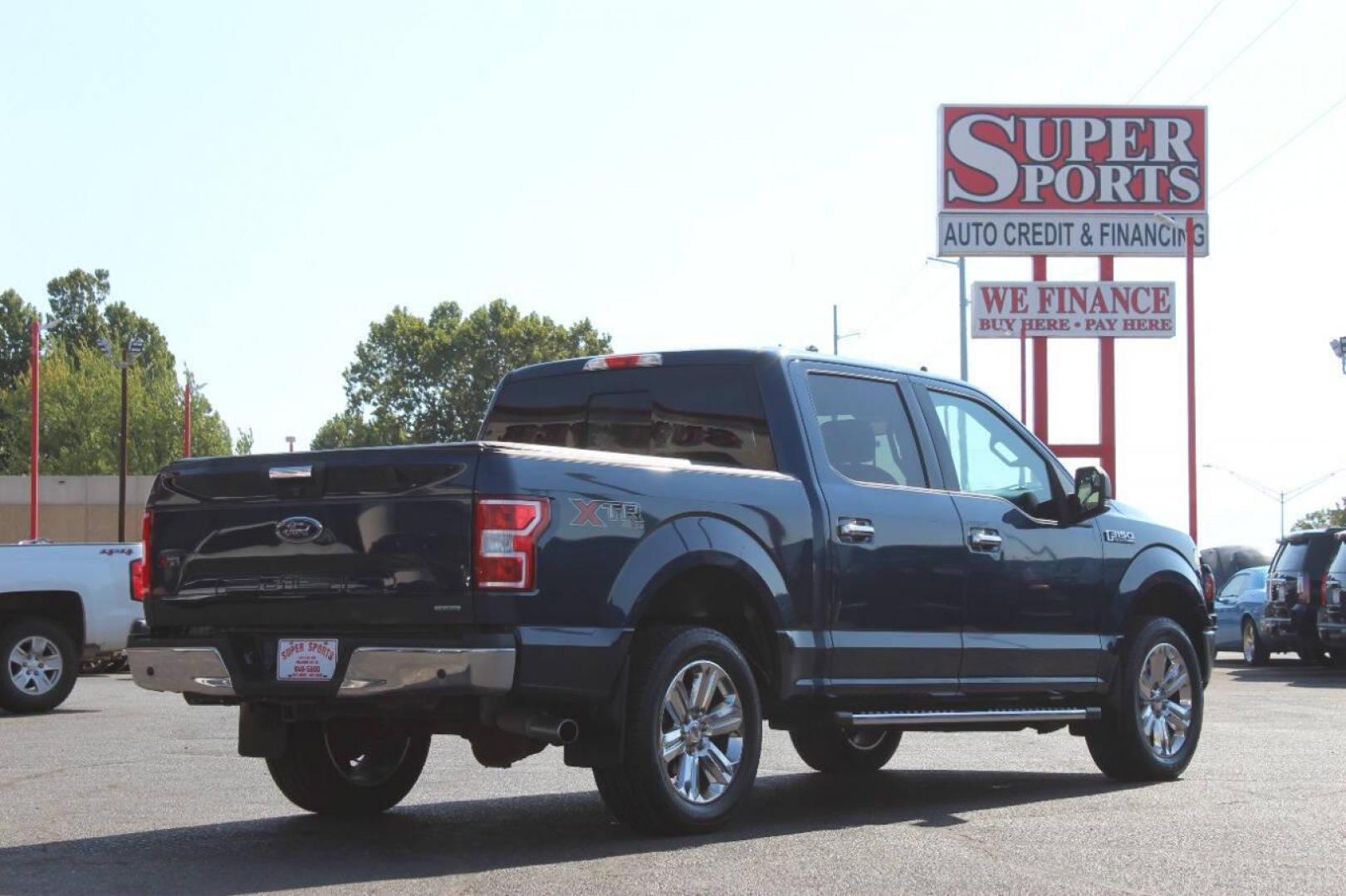 2018 Blue Ford F-150 XLT SuperCrew 5.5-ft. Bed 4WD (1FTEW1EG7JF) with an 3.5L V6 TURBO engine, 6A transmission, located at 4301 NW 39th , Oklahoma City, OK, 73112, (405) 949-5600, 35.512135, -97.598671 - NO DRIVERS LICENCE NO-FULL COVERAGE INSURANCE-NO CREDIT CHECK. COME ON OVER TO SUPERSPORTS AND TAKE A LOOK AND TEST DRIVE. PLEASE GIVE US A CALL AT (405) 949-5600. NO LICENSIA DE MANEJAR- NO SEGURO DE COBERTURA TOTAL- NO VERIFICACCION DE CREDITO. POR FAVOR VENGAN A SUPERSPORTS, ECHE UN - Photo#4