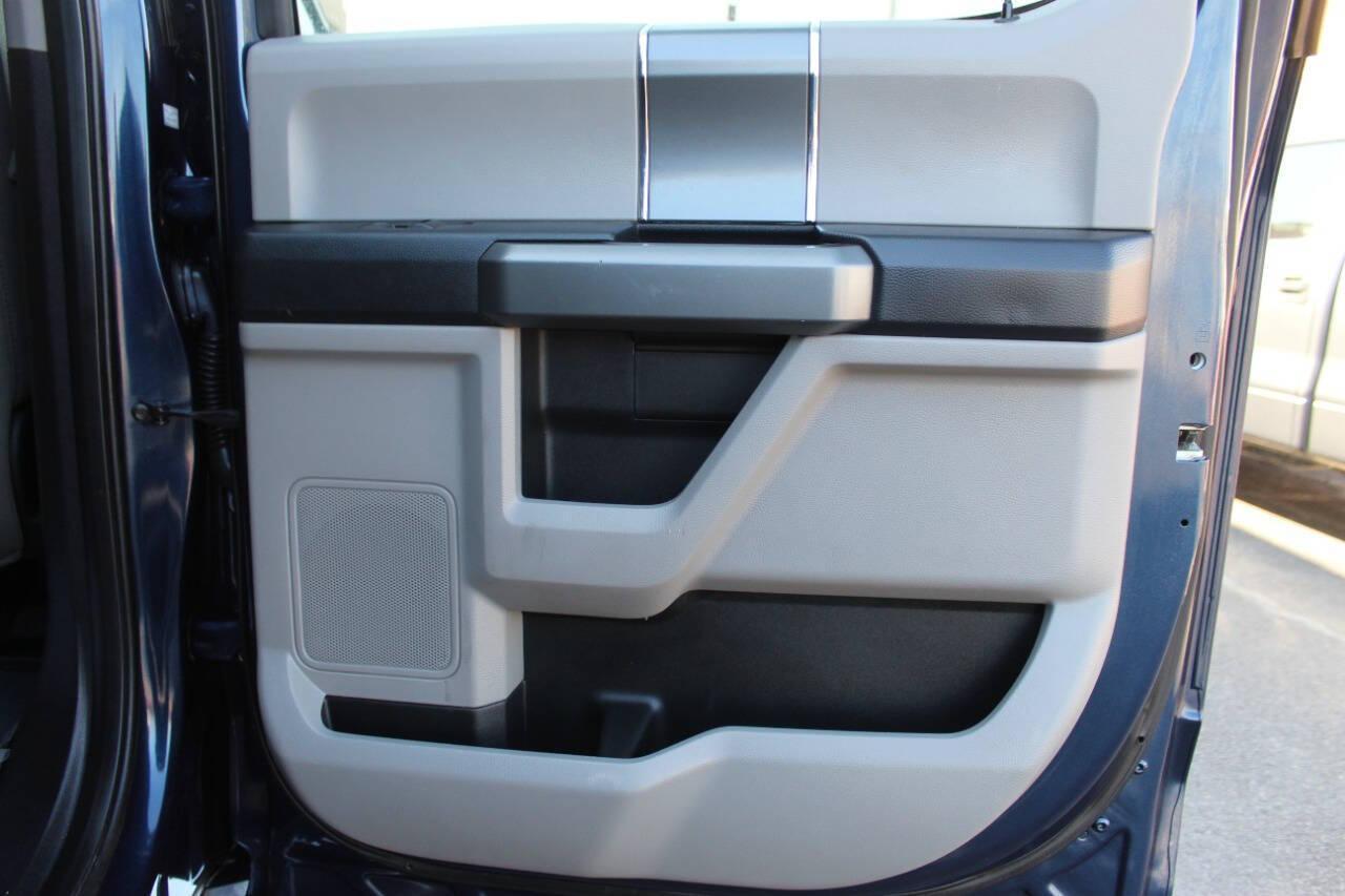 2018 Blue Ford F-150 XLT SuperCrew 5.5-ft. Bed 4WD (1FTEW1EG7JF) with an 3.5L V6 TURBO engine, 6A transmission, located at 4301 NW 39th , Oklahoma City, OK, 73112, (405) 949-5600, 35.512135, -97.598671 - NO DRIVERS LICENCE -NO FULL COVERAGE INSURANCE - NO CREDIT CHECK. COME ON OVER TO SUPERSPORTS, TAKE A LOOK AND TEST DRIVE. PLEASE GIVE US A CALL AT (405) 949-5600. NO LICENCIA DE CONDUCIR - NO SEGURO DE COBERTURA TOTAL - NO VERIFICACION DE CREDITO. VISITENOS EN SUPERSPORTS, MIRE NUESTRO - Photo#13