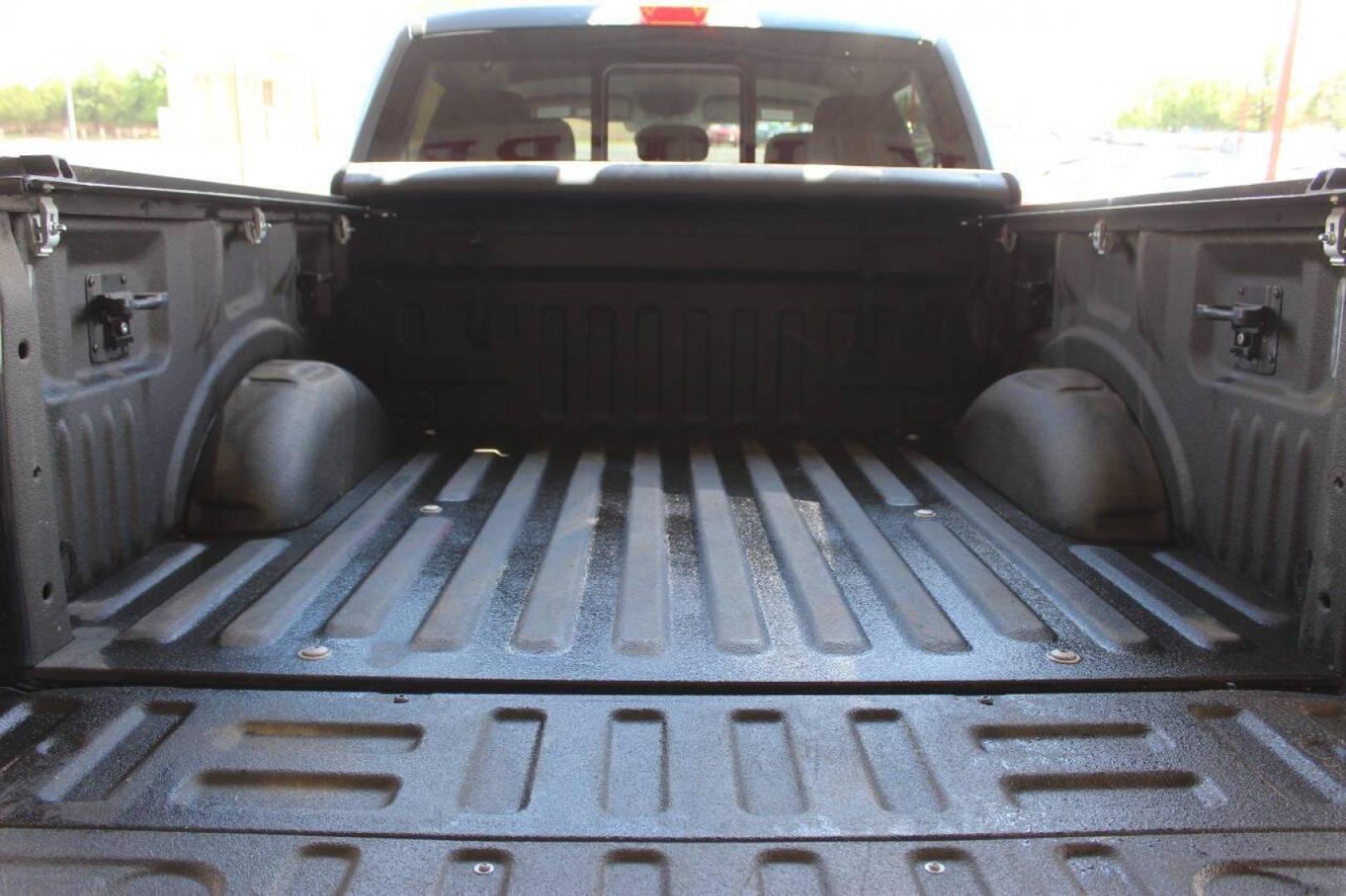 2018 Blue Ford F-150 XLT SuperCrew 5.5-ft. Bed 4WD (1FTEW1EG7JF) with an 3.5L V6 TURBO engine, 6A transmission, located at 4301 NW 39th , Oklahoma City, OK, 73112, (405) 949-5600, 35.512135, -97.598671 - NO DRIVERS LICENCE NO-FULL COVERAGE INSURANCE-NO CREDIT CHECK. COME ON OVER TO SUPERSPORTS AND TAKE A LOOK AND TEST DRIVE. PLEASE GIVE US A CALL AT (405) 949-5600. NO LICENSIA DE MANEJAR- NO SEGURO DE COBERTURA TOTAL- NO VERIFICACCION DE CREDITO. POR FAVOR VENGAN A SUPERSPORTS, ECHE UN - Photo#12
