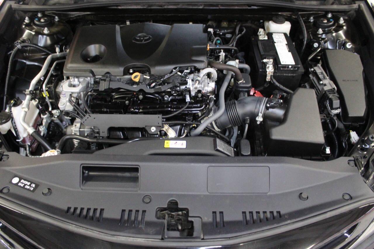 2022 Black Toyota Camry SE (4T1G11AK3NU) with an 2.5L I4 2.5L I4 engine, Automatic 8-Speed transmission, located at 4301 NW 39th , Oklahoma City, OK, 73112, (405) 949-5600, 35.512135, -97.598671 - NO DRIVERS LICENCE NO-FULL COVERAGE INSURANCE-NO CREDIT CHECK. COME ON OVER TO SUPERSPORTS AND TAKE A LOOK AND TEST DRIVE. PLEASE GIVE US A CALL AT (405) 949-5600. NO LICENSIA DE MANEJAR- NO SEGURO DE COBERTURA TOTAL- NO VERIFICACCION DE CREDITO. POR FAVOR VENGAN A SUPERSPORTS, ECHE UN - Photo#7