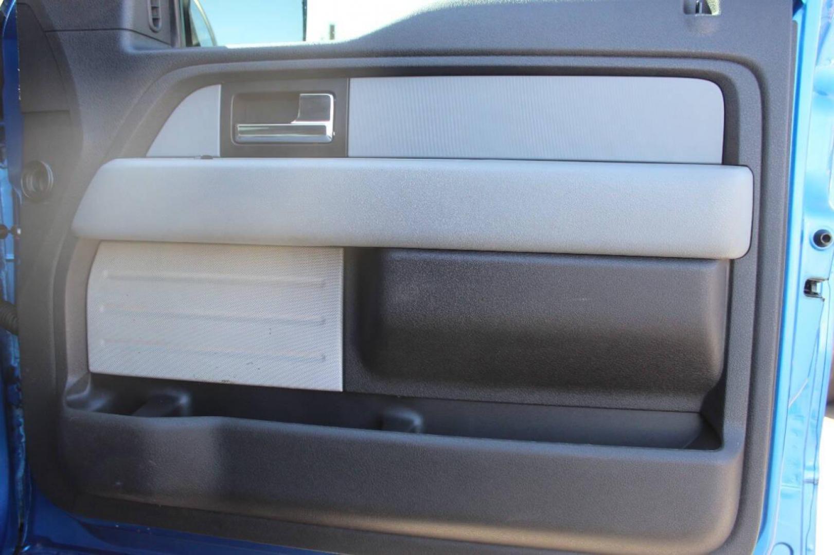 2014 Blue Ford F-150 XL SuperCrew 5.5-ft. Bed 4WD (1FTFW1EF2EK) with an 5.0L V8 engine, 6-Speed Automatic transmission, located at 4301 NW 39th , Oklahoma City, OK, 73112, (405) 949-5600, 35.512135, -97.598671 - NO DRIVERS LICENCE NO-FULL COVERAGE INSURANCE-NO CREDIT CHECK. COME ON OVER TO SUPERSPORTS AND TAKE A LOOK AND TEST DRIVE. PLEASE GIVE US A CALL AT (405) 949-5600. NO LICENSIA DE MANEJAR- NO SEGURO DE COBERTURA TOTAL- NO VERIFICACCION DE CREDITO. POR FAVOR VENGAN A SUPERSPORTS, ECHE UN - Photo#9