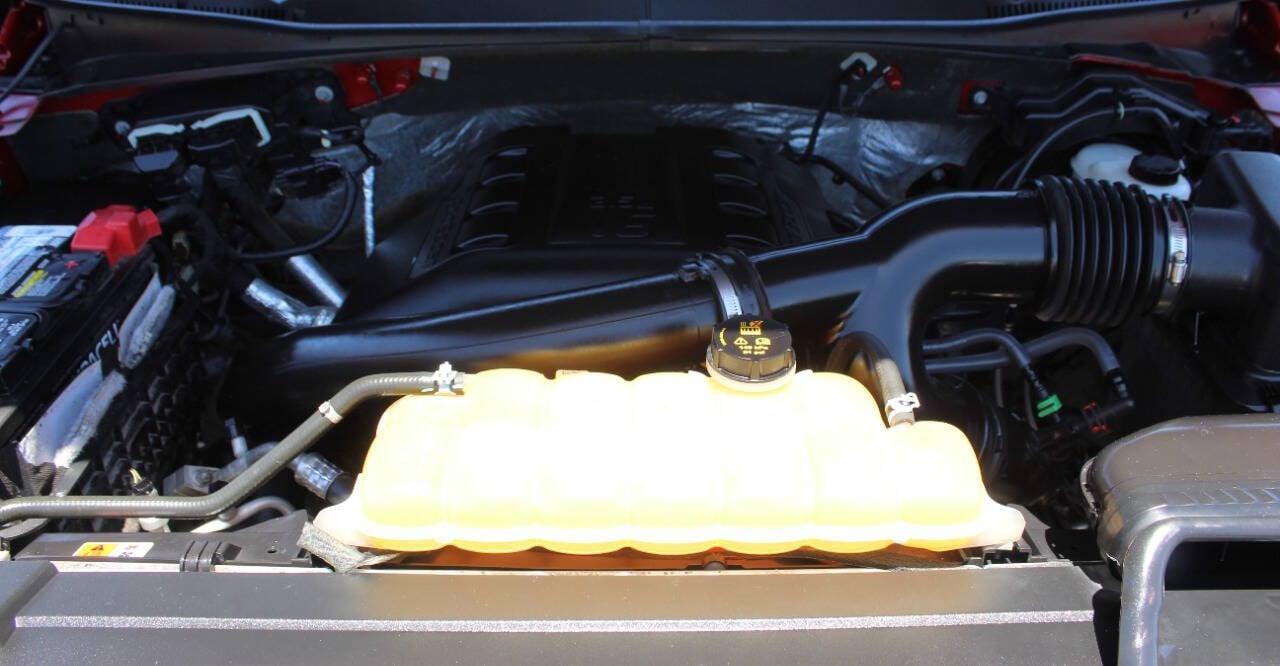 2015 Red Ford F-150 XL SuperCrew 6.5-ft. Bed 4WD (1FTFW1EGXFF) with an 3.5 V6 engine, 6-Speed Automatic transmission, located at 4301 NW 39th , Oklahoma City, OK, 73112, (405) 949-5600, 35.512135, -97.598671 - NO DRIVERS LICENCE -NO FULL COVERAGE INSURANCE - NO CREDIT CHECK. COME ON OVER TO SUPERSPORTS, TAKE A LOOK AND TEST DRIVE. PLEASE GIVE US A CALL AT (405) 949-5600. NO LICENCIA DE CONDUCIR - NO SEGURO DE COBERTURA TOTAL - NO VERIFICACION DE CREDITO. VISITENOS EN SUPERSPORTS, MIRE NUESTRO - Photo#7