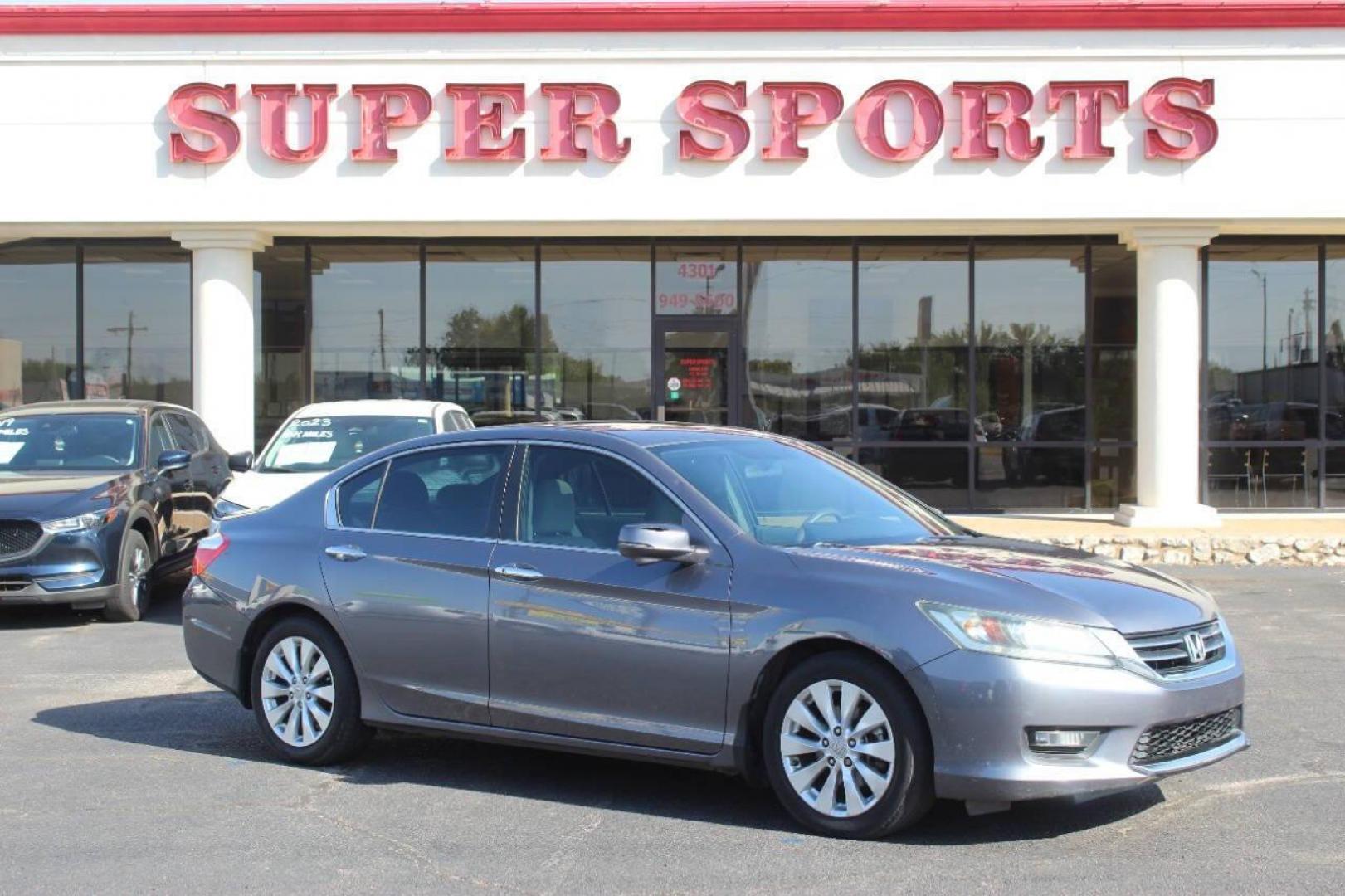 2015 Gray Honda Accord EX Sedan CVT (1HGCR2F7XFA) with an 2.4L I4 2.4L I4 engine, CVT transmission, located at 4301 NW 39th , Oklahoma City, OK, 73112, (405) 949-5600, 35.512135, -97.598671 - NO DRIVERS LICENCE NO-FULL COVERAGE INSURANCE-NO CREDIT CHECK. COME ON OVER TO SUPERSPORTS AND TAKE A LOOK AND TEST DRIVE. PLEASE GIVE US A CALL AT (405) 949-5600. NO LICENSIA DE MANEJAR- NO SEGURO DE COBERTURA TOTAL- NO VERIFICACCION DE CREDITO. POR FAVOR VENGAN A SUPERSPORTS, ECHE UN- Photo#0