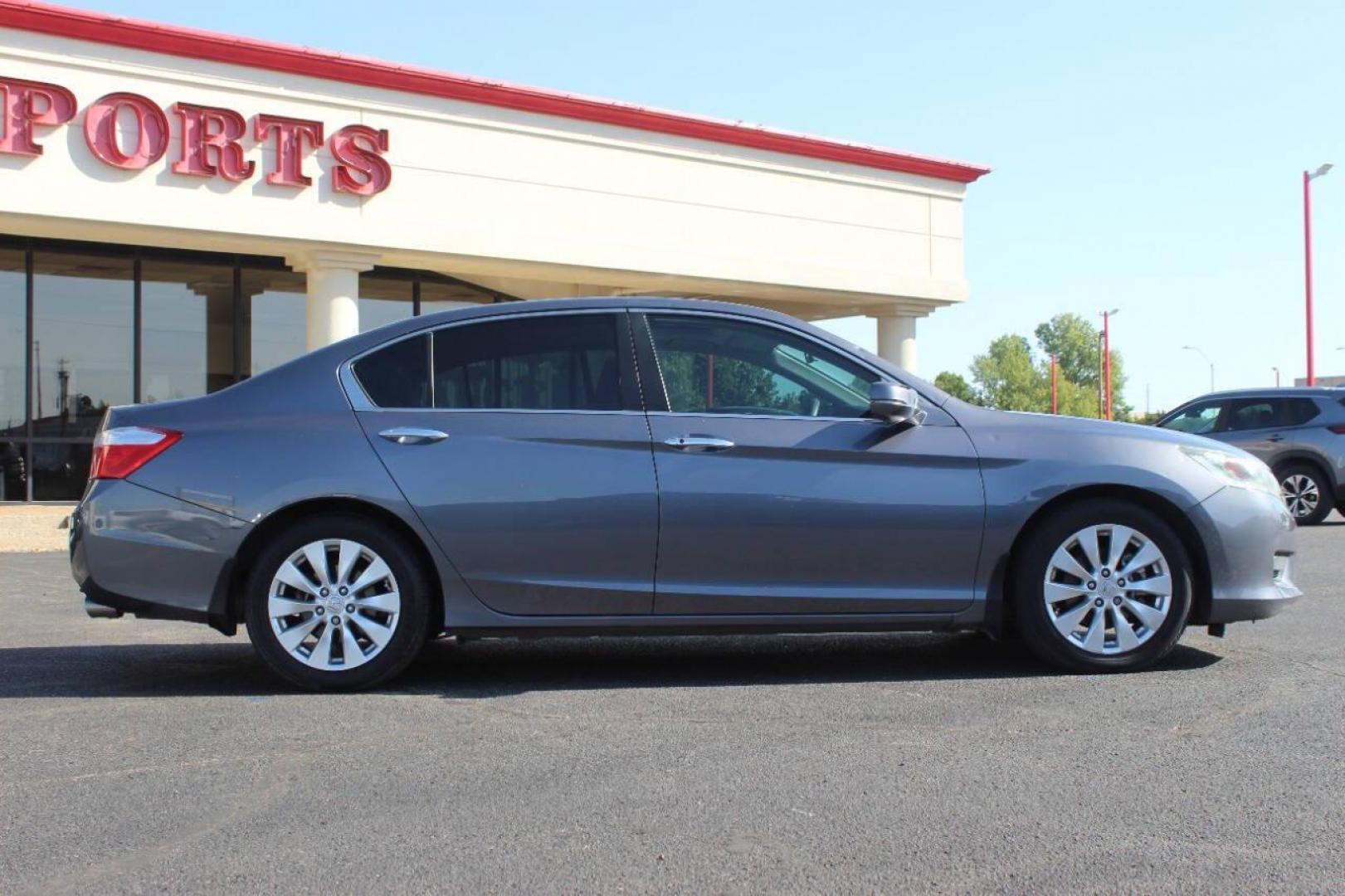 2015 Gray Honda Accord EX Sedan CVT (1HGCR2F7XFA) with an 2.4L I4 2.4L I4 engine, CVT transmission, located at 4301 NW 39th , Oklahoma City, OK, 73112, (405) 949-5600, 35.512135, -97.598671 - NO DRIVERS LICENCE NO-FULL COVERAGE INSURANCE-NO CREDIT CHECK. COME ON OVER TO SUPERSPORTS AND TAKE A LOOK AND TEST DRIVE. PLEASE GIVE US A CALL AT (405) 949-5600. NO LICENSIA DE MANEJAR- NO SEGURO DE COBERTURA TOTAL- NO VERIFICACCION DE CREDITO. POR FAVOR VENGAN A SUPERSPORTS, ECHE UN- Photo#2