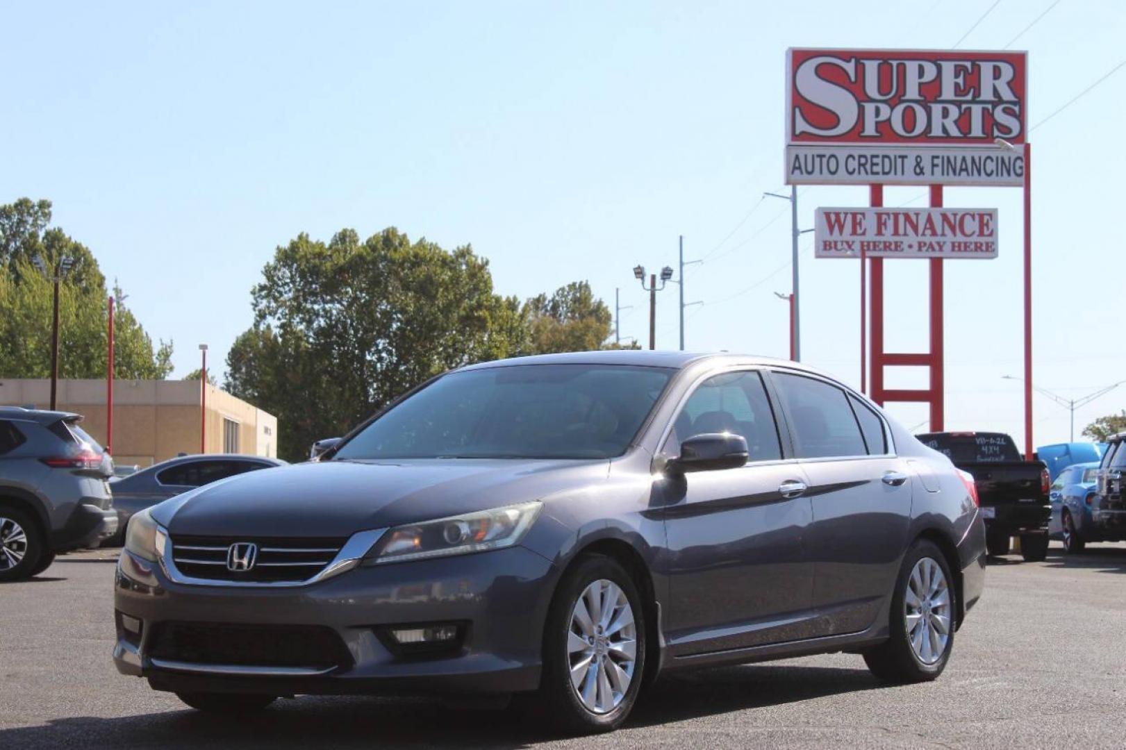 2015 Gray Honda Accord EX Sedan CVT (1HGCR2F7XFA) with an 2.4L I4 2.4L I4 engine, CVT transmission, located at 4301 NW 39th , Oklahoma City, OK, 73112, (405) 949-5600, 35.512135, -97.598671 - NO DRIVERS LICENCE NO-FULL COVERAGE INSURANCE-NO CREDIT CHECK. COME ON OVER TO SUPERSPORTS AND TAKE A LOOK AND TEST DRIVE. PLEASE GIVE US A CALL AT (405) 949-5600. NO LICENSIA DE MANEJAR- NO SEGURO DE COBERTURA TOTAL- NO VERIFICACCION DE CREDITO. POR FAVOR VENGAN A SUPERSPORTS, ECHE UN- Photo#6