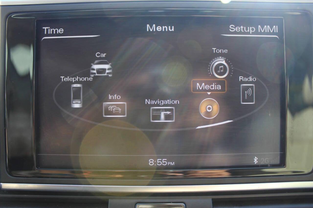 2014 White Audi A7 3.0T Premium quattro (WAU2GAFC1EN) with an 3.0L V6 Supercharger 3.0L V6 engine, Automatic 8-Speed transmission, located at 4301 NW 39th , Oklahoma City, OK, 73112, (405) 949-5600, 35.512135, -97.598671 - NO DRIVERS LICENCE NO-FULL COVERAGE INSURANCE-NO CREDIT CHECK. COME ON OVER TO SUPERSPORTS AND TAKE A LOOK AND TEST DRIVE. PLEASE GIVE US A CALL AT (405) 949-5600. NO LICENSIA DE MANEJAR- NO SEGURO DE COBERTURA TOTAL- NO VERIFICACCION DE CREDITO. POR FAVOR VENGAN A SUPERSPORTS, ECHE UN - Photo#18