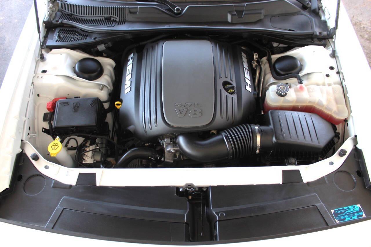 2023 White Dodge Challenger R/T Plus (2C3CDZBT7PH) with an 5.7L V8 OHV 16V engine, 6A transmission, located at 4301 NW 39th , Oklahoma City, OK, 73112, (405) 949-5600, 35.512135, -97.598671 - NO DRIVERS LICENCE -NO FULL COVERAGE INSURANCE - NO CREDIT CHECK. COME ON OVER TO SUPERSPORTS, TAKE A LOOK AND TEST DRIVE. PLEASE GIVE US A CALL AT (405) 949-5600. NO LICENCIA DE CONDUCIR - NO SEGURO DE COBERTURA TOTAL - NO VERIFICACION DE CREDITO. VISITENOS EN SUPERSPORTS, MIRE NUESTRO - Photo#7