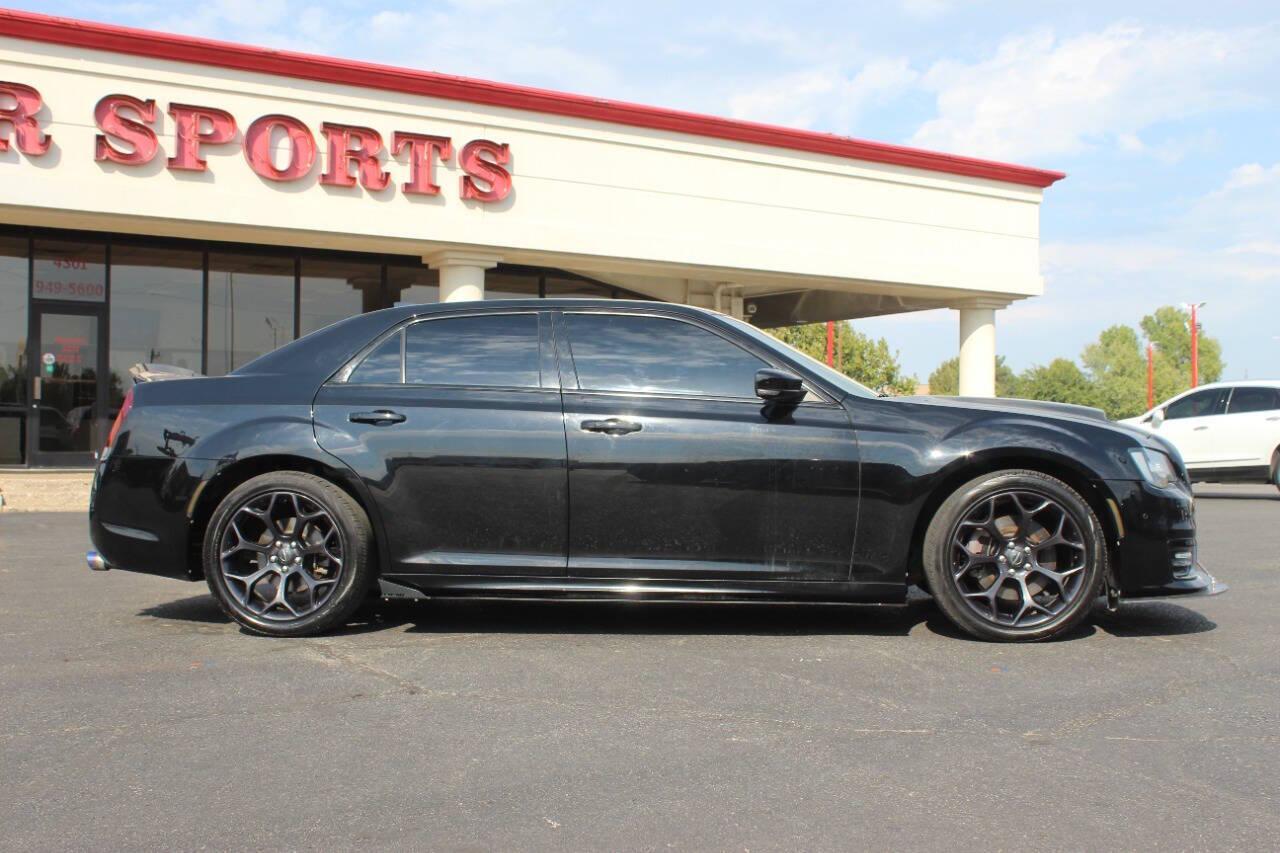 2019 Black Chrysler 300 S RWD (2C3CCABTXKH) with an 5.7L V8 5.7L V8 engine, Automatic 8-Speed transmission, located at 4301 NW 39th , Oklahoma City, OK, 73112, (405) 949-5600, 35.512135, -97.598671 - NO DRIVERS LICENCE NO-FULL COVERAGE INSURANCE-NO CREDIT CHECK. COME ON OVER TO SUPERSPORTS AND TAKE A LOOK AND TEST DRIVE. PLEASE GIVE US A CALL AT (405) 949-5600. NO LICENSIA DE MANEJAR- NO SEGURO DE COBERTURA TOTAL- NO VERIFICACCION DE CREDITO. POR FAVOR VENGAN A SUPERSPORTS, ECHE UN - Photo#2