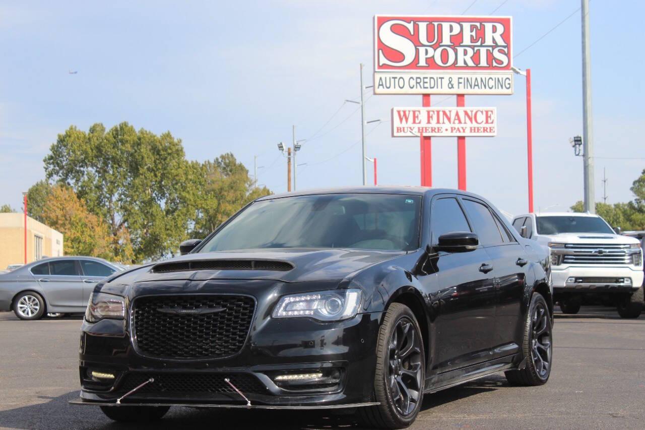 2019 Black Chrysler 300 S RWD (2C3CCABTXKH) with an 5.7L V8 5.7L V8 engine, Automatic 8-Speed transmission, located at 4301 NW 39th , Oklahoma City, OK, 73112, (405) 949-5600, 35.512135, -97.598671 - NO DRIVERS LICENCE NO-FULL COVERAGE INSURANCE-NO CREDIT CHECK. COME ON OVER TO SUPERSPORTS AND TAKE A LOOK AND TEST DRIVE. PLEASE GIVE US A CALL AT (405) 949-5600. NO LICENSIA DE MANEJAR- NO SEGURO DE COBERTURA TOTAL- NO VERIFICACCION DE CREDITO. POR FAVOR VENGAN A SUPERSPORTS, ECHE UN - Photo#6