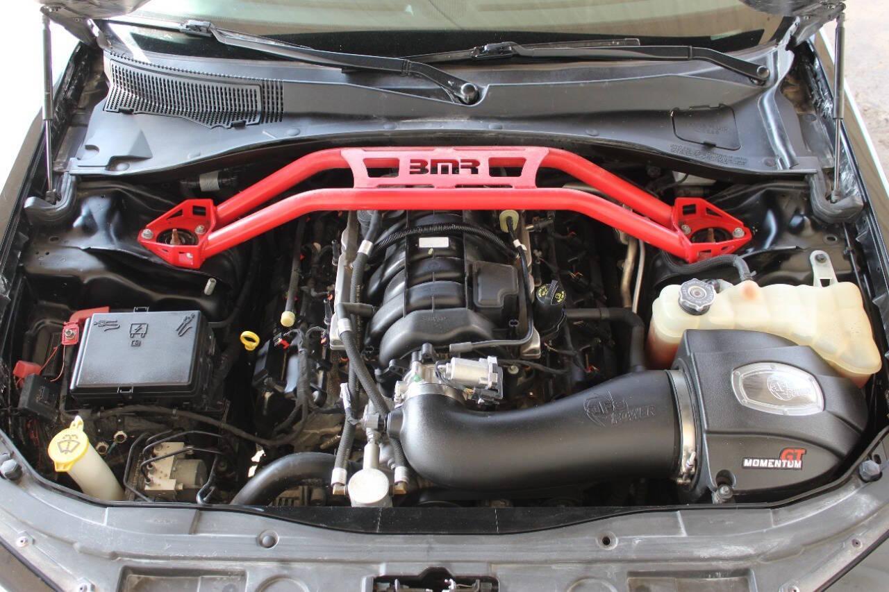 2019 Black Chrysler 300 S RWD (2C3CCABTXKH) with an 5.7L V8 5.7L V8 engine, Automatic 8-Speed transmission, located at 4301 NW 39th , Oklahoma City, OK, 73112, (405) 949-5600, 35.512135, -97.598671 - NO DRIVERS LICENCE NO-FULL COVERAGE INSURANCE-NO CREDIT CHECK. COME ON OVER TO SUPERSPORTS AND TAKE A LOOK AND TEST DRIVE. PLEASE GIVE US A CALL AT (405) 949-5600. NO LICENSIA DE MANEJAR- NO SEGURO DE COBERTURA TOTAL- NO VERIFICACCION DE CREDITO. POR FAVOR VENGAN A SUPERSPORTS, ECHE UN - Photo#7