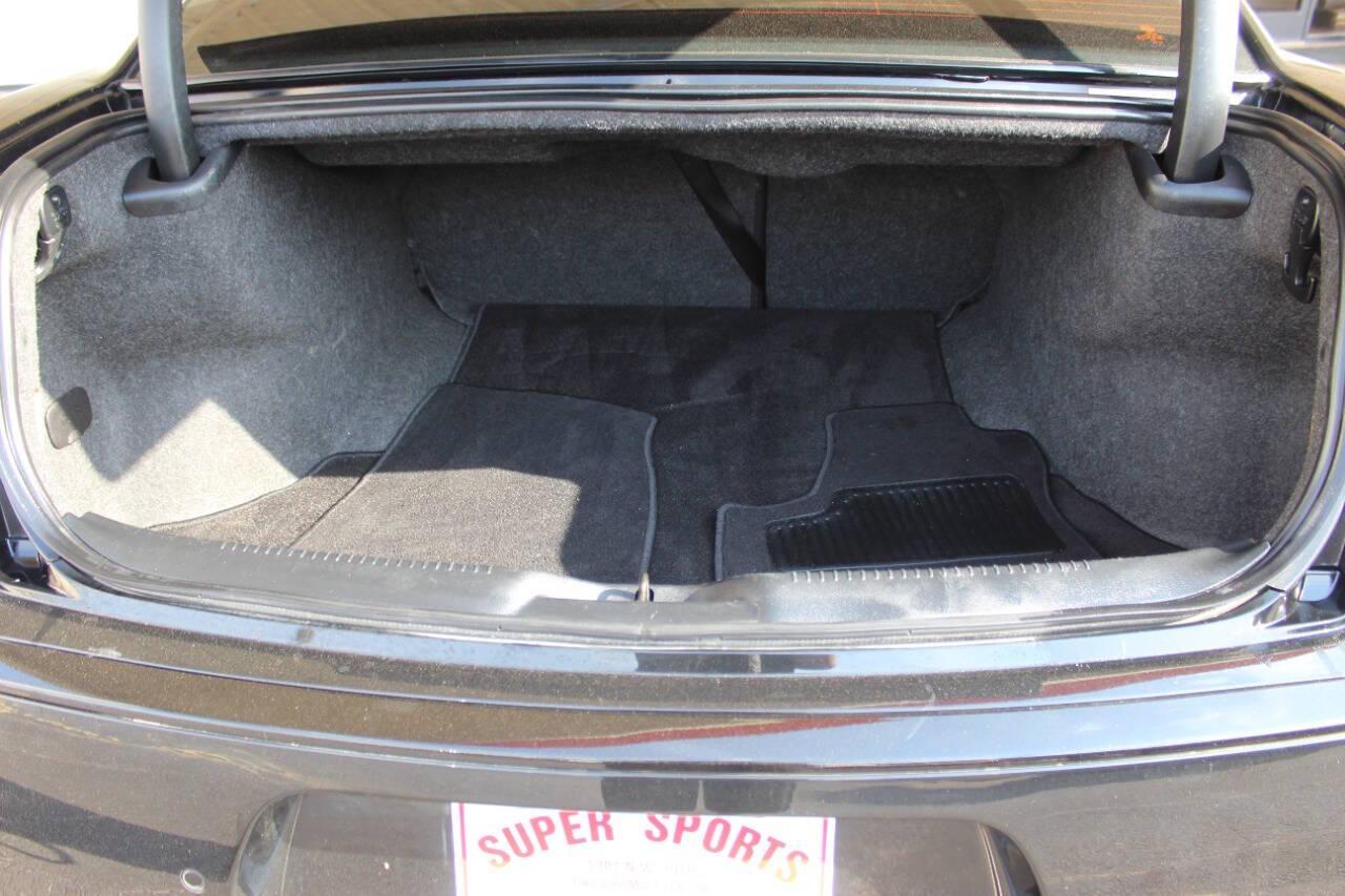 2019 Black Chrysler 300 S RWD (2C3CCABTXKH) with an 5.7L V8 5.7L V8 engine, Automatic 8-Speed transmission, located at 4301 NW 39th , Oklahoma City, OK, 73112, (405) 949-5600, 35.512135, -97.598671 - NO DRIVERS LICENCE NO-FULL COVERAGE INSURANCE-NO CREDIT CHECK. COME ON OVER TO SUPERSPORTS AND TAKE A LOOK AND TEST DRIVE. PLEASE GIVE US A CALL AT (405) 949-5600. NO LICENSIA DE MANEJAR- NO SEGURO DE COBERTURA TOTAL- NO VERIFICACCION DE CREDITO. POR FAVOR VENGAN A SUPERSPORTS, ECHE UN - Photo#12