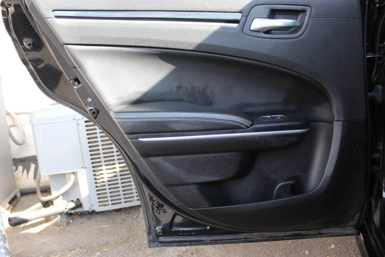 2019 Black Chrysler 300 S RWD (2C3CCABTXKH) with an 5.7L V8 5.7L V8 engine, Automatic 8-Speed transmission, located at 4301 NW 39th , Oklahoma City, OK, 73112, (405) 949-5600, 35.512135, -97.598671 - NO DRIVERS LICENCE NO-FULL COVERAGE INSURANCE-NO CREDIT CHECK. COME ON OVER TO SUPERSPORTS AND TAKE A LOOK AND TEST DRIVE. PLEASE GIVE US A CALL AT (405) 949-5600. NO LICENSIA DE MANEJAR- NO SEGURO DE COBERTURA TOTAL- NO VERIFICACCION DE CREDITO. POR FAVOR VENGAN A SUPERSPORTS, ECHE UN - Photo#14