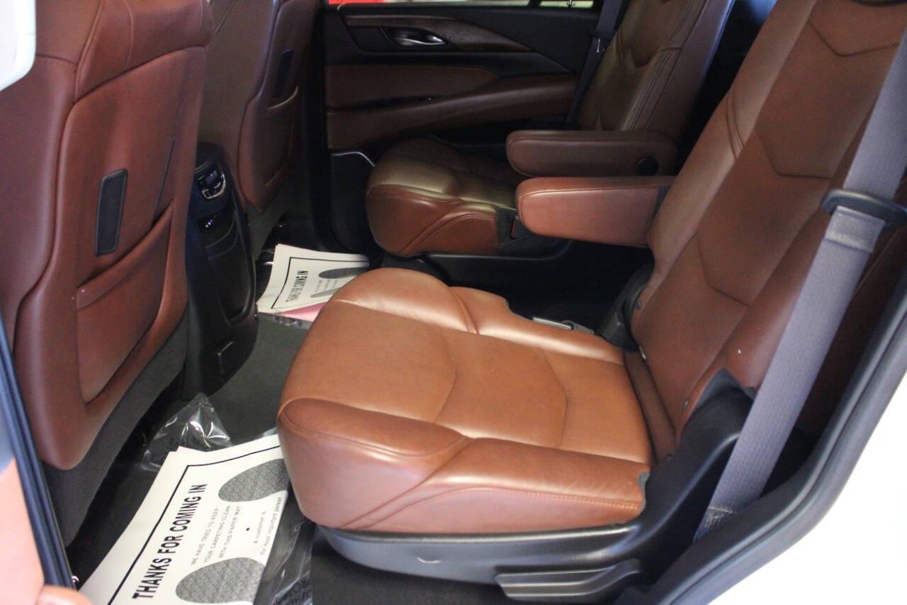 2016 White Cadillac Escalade Premium 4WD (1GYS4CKJXGR) with an 6.2L V8 6.2L V8 engine, Automatic 8-Speed transmission, located at 4301 NW 39th , Oklahoma City, OK, 73112, (405) 949-5600, 35.512135, -97.598671 - NO DRIVERS LICENCE NO-FULL COVERAGE INSURANCE-NO CREDIT CHECK. COME ON OVER TO SUPERSPORTS AND TAKE A LOOK AND TEST DRIVE. PLEASE GIVE US A CALL AT (405) 949-5600. NO LICENSIA DE MANEJAR- NO SEGURO DE COBERTURA TOTAL- NO VERIFICACCION DE CREDITO. POR FAVOR VENGAN A SUPERSPORTS, ECHE UN - Photo#15