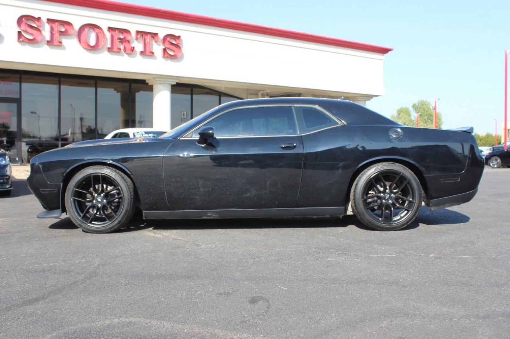 2020 Black Dodge Challenger SXT (2C3CDZAGXLH) with an 3.6L V6 DOHC 24V engine, 8A transmission, located at 4301 NW 39th , Oklahoma City, OK, 73112, (405) 949-5600, 35.512135, -97.598671 - NO DRIVERS LICENCE NO-FULL COVERAGE INSURANCE-NO CREDIT CHECK. COME ON OVER TO SUPERSPORTS AND TAKE A LOOK AND TEST DRIVE. PLEASE GIVE US A CALL AT (405) 949-5600. NO LICENSIA DE MANEJAR- NO SEGURO DE COBERTURA TOTAL- NO VERIFICACCION DE CREDITO. POR FAVOR VENGAN A SUPERSPORTS, ECHE UN - Photo#6