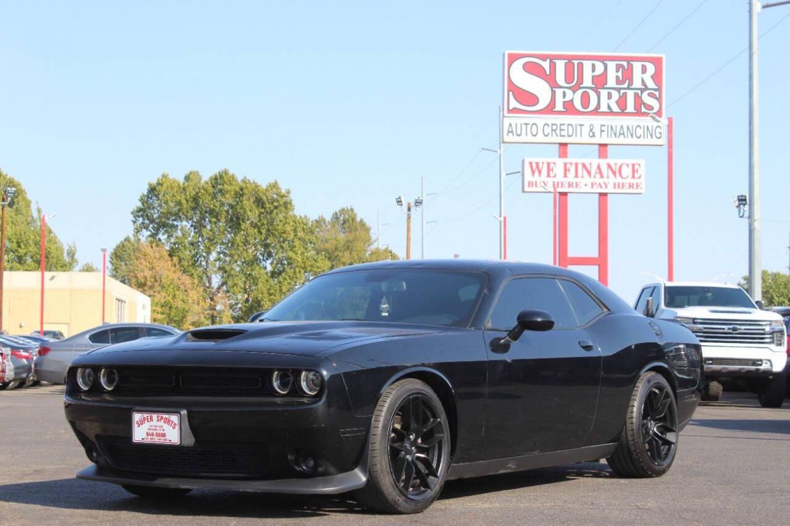 2020 Black Dodge Challenger SXT (2C3CDZAGXLH) with an 3.6L V6 DOHC 24V engine, 8A transmission, located at 4301 NW 39th , Oklahoma City, OK, 73112, (405) 949-5600, 35.512135, -97.598671 - NO DRIVERS LICENCE NO-FULL COVERAGE INSURANCE-NO CREDIT CHECK. COME ON OVER TO SUPERSPORTS AND TAKE A LOOK AND TEST DRIVE. PLEASE GIVE US A CALL AT (405) 949-5600. NO LICENSIA DE MANEJAR- NO SEGURO DE COBERTURA TOTAL- NO VERIFICACCION DE CREDITO. POR FAVOR VENGAN A SUPERSPORTS, ECHE UN - Photo#7
