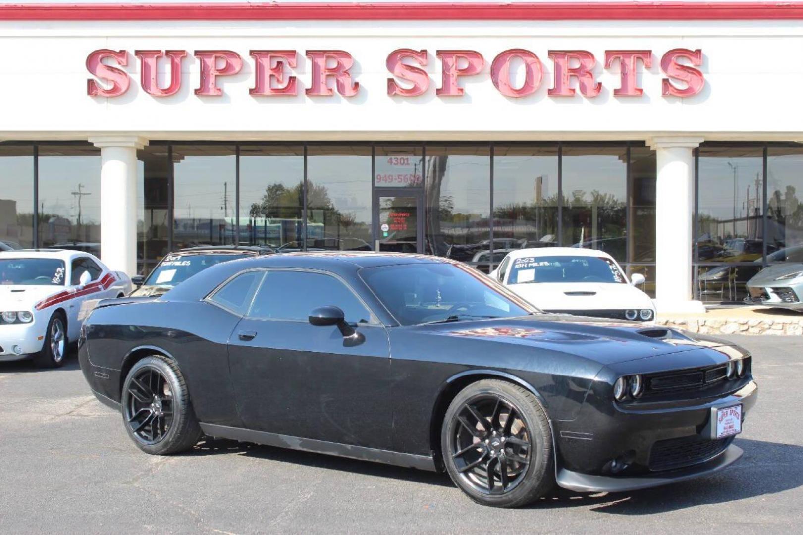 2020 Black Dodge Challenger SXT (2C3CDZAGXLH) with an 3.6L V6 DOHC 24V engine, 8A transmission, located at 4301 NW 39th , Oklahoma City, OK, 73112, (405) 949-5600, 35.512135, -97.598671 - NO DRIVERS LICENCE NO-FULL COVERAGE INSURANCE-NO CREDIT CHECK. COME ON OVER TO SUPERSPORTS AND TAKE A LOOK AND TEST DRIVE. PLEASE GIVE US A CALL AT (405) 949-5600. NO LICENSIA DE MANEJAR- NO SEGURO DE COBERTURA TOTAL- NO VERIFICACCION DE CREDITO. POR FAVOR VENGAN A SUPERSPORTS, ECHE UN - Photo#2
