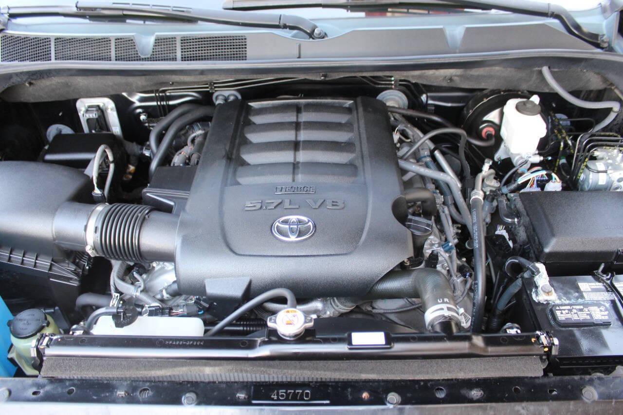 2021 Black Toyota Tundra SR5 5.7L V8 CrewMax 2WD (5TFEY5F17MX) with an 5.7L V8 DOHC 32V engine, 6A transmission, located at 4301 NW 39th , Oklahoma City, OK, 73112, (405) 949-5600, 35.512135, -97.598671 - NO DRIVERS LICENCE -NO FULL COVERAGE INSURANCE - NO CREDIT CHECK. COME ON OVER TO SUPERSPORTS, TAKE A LOOK AND TEST DRIVE. PLEASE GIVE US A CALL AT (405) 949-5600. NO LICENCIA DE CONDUCIR - NO SEGURO DE COBERTURA TOTAL - NO VERIFICACION DE CREDITO. VISITENOS EN SUPERSPORTS, MIRE NUESTRO - Photo#7