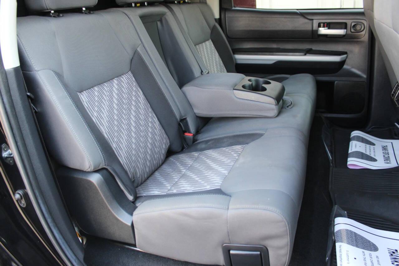 2021 Black Toyota Tundra SR5 5.7L V8 CrewMax 2WD (5TFEY5F17MX) with an 5.7L V8 DOHC 32V engine, 6A transmission, located at 4301 NW 39th , Oklahoma City, OK, 73112, (405) 949-5600, 35.512135, -97.598671 - NO DRIVERS LICENCE -NO FULL COVERAGE INSURANCE - NO CREDIT CHECK. COME ON OVER TO SUPERSPORTS, TAKE A LOOK AND TEST DRIVE. PLEASE GIVE US A CALL AT (405) 949-5600. NO LICENCIA DE CONDUCIR - NO SEGURO DE COBERTURA TOTAL - NO VERIFICACION DE CREDITO. VISITENOS EN SUPERSPORTS, MIRE NUESTRO - Photo#10