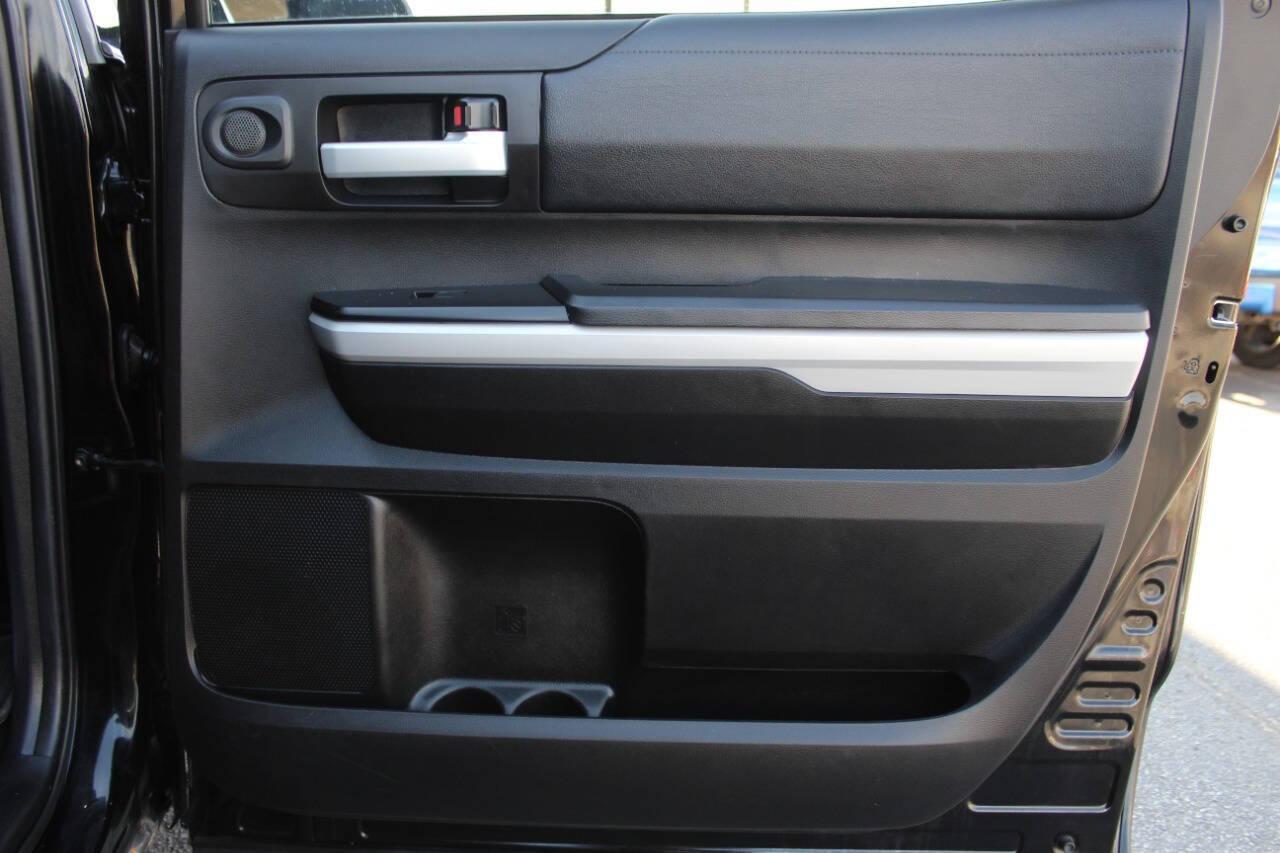 2021 Black Toyota Tundra SR5 5.7L V8 CrewMax 2WD (5TFEY5F17MX) with an 5.7L V8 DOHC 32V engine, 6A transmission, located at 4301 NW 39th , Oklahoma City, OK, 73112, (405) 949-5600, 35.512135, -97.598671 - NO DRIVERS LICENCE -NO FULL COVERAGE INSURANCE - NO CREDIT CHECK. COME ON OVER TO SUPERSPORTS, TAKE A LOOK AND TEST DRIVE. PLEASE GIVE US A CALL AT (405) 949-5600. NO LICENCIA DE CONDUCIR - NO SEGURO DE COBERTURA TOTAL - NO VERIFICACION DE CREDITO. VISITENOS EN SUPERSPORTS, MIRE NUESTRO - Photo#11