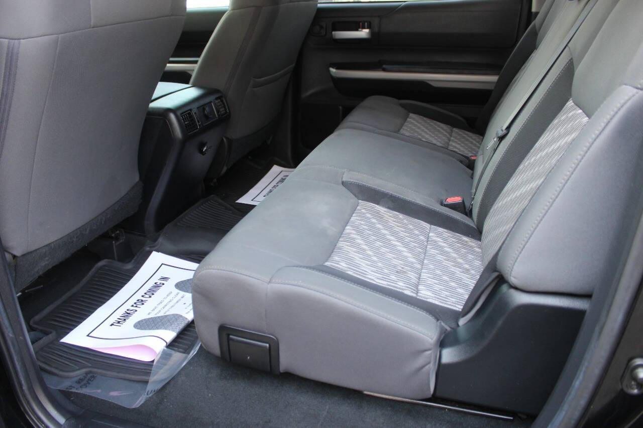 2021 Black Toyota Tundra SR5 5.7L V8 CrewMax 2WD (5TFEY5F17MX) with an 5.7L V8 DOHC 32V engine, 6A transmission, located at 4301 NW 39th , Oklahoma City, OK, 73112, (405) 949-5600, 35.512135, -97.598671 - NO DRIVERS LICENCE -NO FULL COVERAGE INSURANCE - NO CREDIT CHECK. COME ON OVER TO SUPERSPORTS, TAKE A LOOK AND TEST DRIVE. PLEASE GIVE US A CALL AT (405) 949-5600. NO LICENCIA DE CONDUCIR - NO SEGURO DE COBERTURA TOTAL - NO VERIFICACION DE CREDITO. VISITENOS EN SUPERSPORTS, MIRE NUESTRO - Photo#13