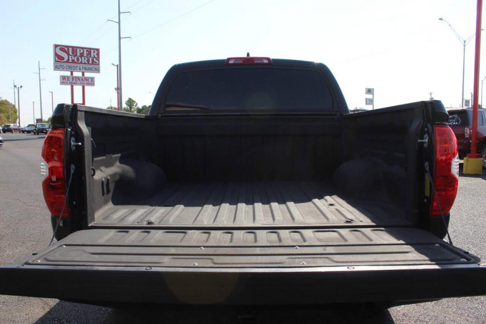 2021 Black Toyota Tundra SR5 5.7L V8 CrewMax 2WD (5TFEY5F17MX) with an 5.7L V8 DOHC 32V engine, 6A transmission, located at 4301 NW 39th , Oklahoma City, OK, 73112, (405) 949-5600, 35.512135, -97.598671 - NO DRIVERS LICENCE NO-FULL COVERAGE INSURANCE-NO CREDIT CHECK. COME ON OVER TO SUPERSPORTS AND TAKE A LOOK AND TEST DRIVE. PLEASE GIVE US A CALL AT (405) 949-5600. NO LICENSIA DE MANEJAR- NO SEGURO DE COBERTURA TOTAL- NO VERIFICACCION DE CREDITO. POR FAVOR VENGAN A SUPERSPORTS, ECHE UN - Photo#13