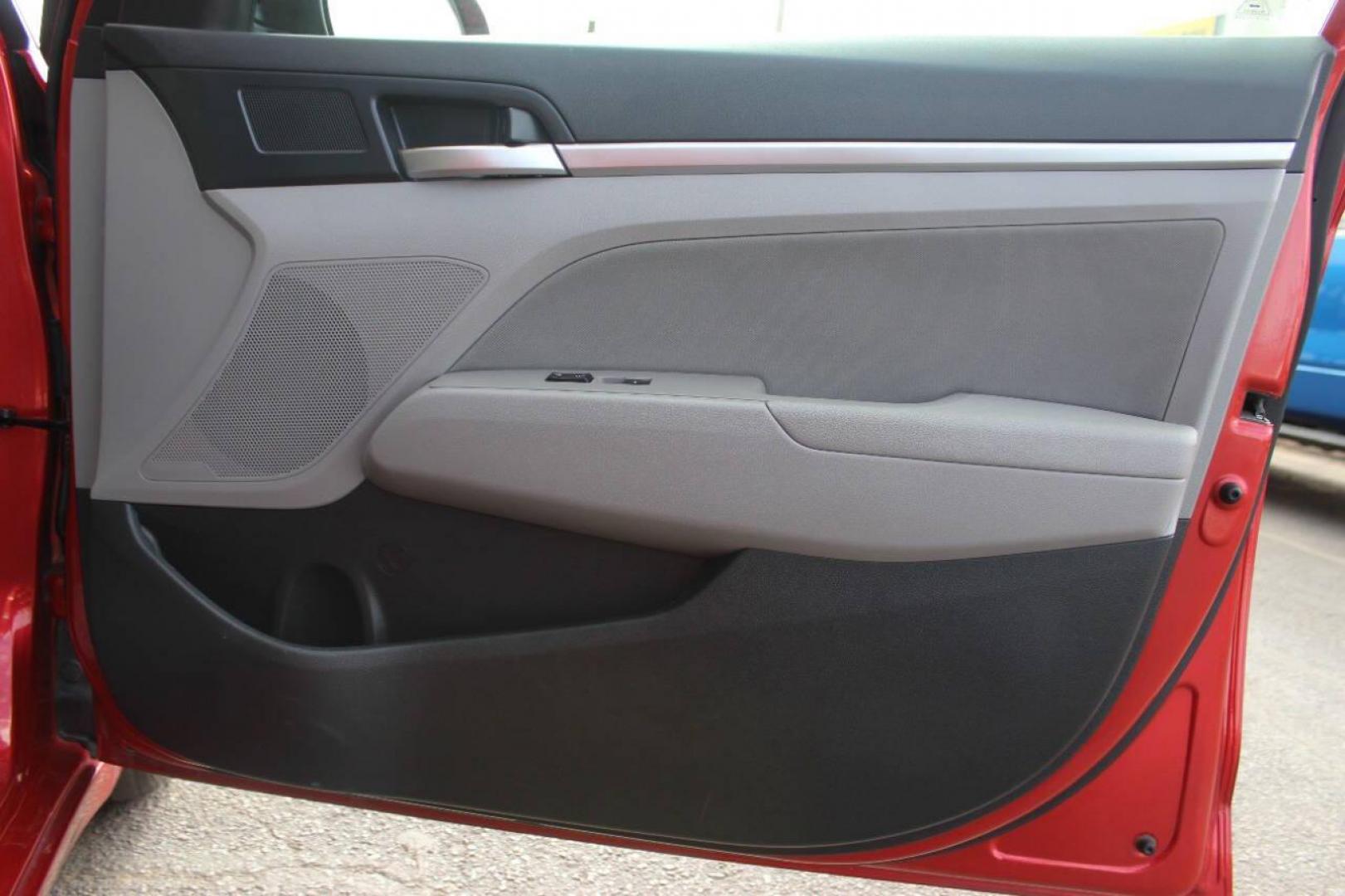 2020 Red Hyundai Elantra Limited (5NPD84LF7LH) with an 1.8L L4 DOHC 16V engine, 6A transmission, located at 4301 NW 39th , Oklahoma City, OK, 73112, (405) 949-5600, 35.512135, -97.598671 - NO DRIVERS LICENCE NO-FULL COVERAGE INSURANCE-NO CREDIT CHECK. COME ON OVER TO SUPERSPORTS AND TAKE A LOOK AND TEST DRIVE. PLEASE GIVE US A CALL AT (405) 949-5600. NO LICENSIA DE MANEJAR- NO SEGURO DE COBERTURA TOTAL- NO VERIFICACCION DE CREDITO. POR FAVOR VENGAN A SUPERSPORTS, ECHE UN - Photo#10