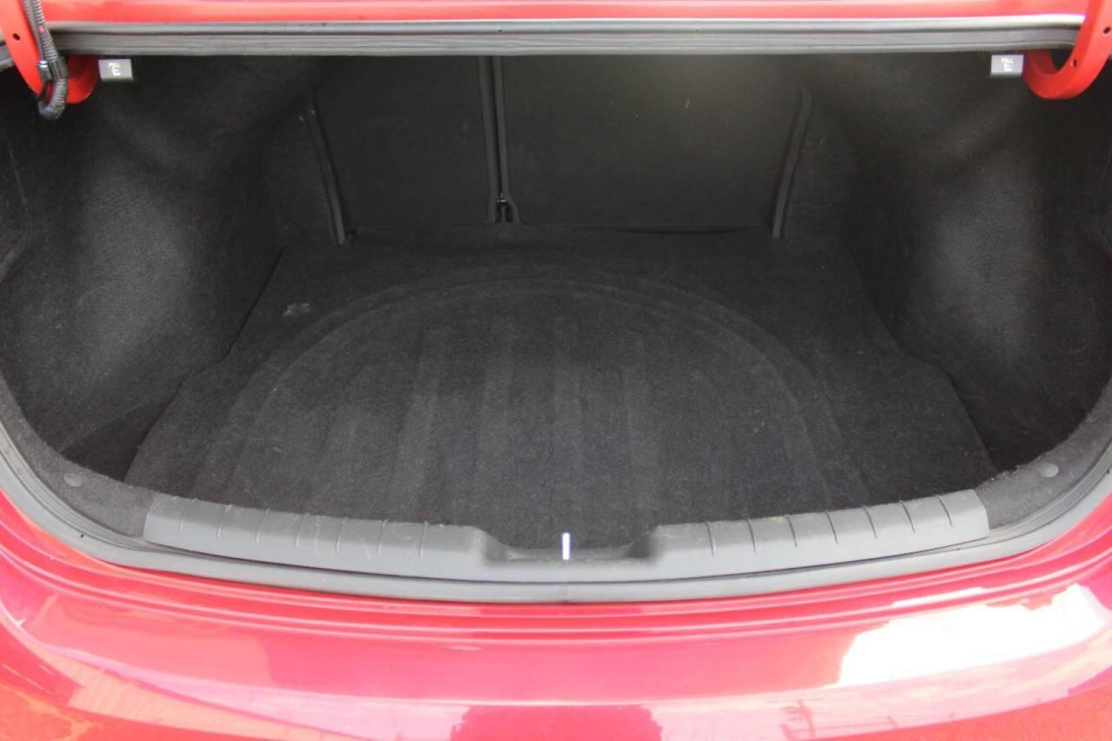 2020 Red Hyundai Elantra Limited (5NPD84LF7LH) with an 1.8L L4 DOHC 16V engine, 6A transmission, located at 4301 NW 39th , Oklahoma City, OK, 73112, (405) 949-5600, 35.512135, -97.598671 - NO DRIVERS LICENCE NO-FULL COVERAGE INSURANCE-NO CREDIT CHECK. COME ON OVER TO SUPERSPORTS AND TAKE A LOOK AND TEST DRIVE. PLEASE GIVE US A CALL AT (405) 949-5600. NO LICENSIA DE MANEJAR- NO SEGURO DE COBERTURA TOTAL- NO VERIFICACCION DE CREDITO. POR FAVOR VENGAN A SUPERSPORTS, ECHE UN - Photo#13