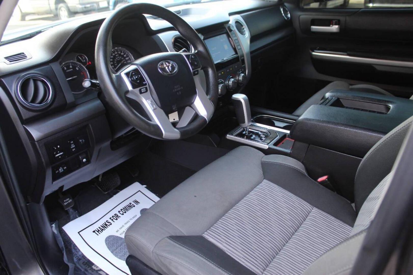 2015 Pewter Toyota Tundra SR5 4.6L V8 CrewMax 2WD (5TFEM5F11FX) with an 4.6L V8 DOHC 32V engine, 6-Speed Automatic transmission, located at 4301 NW 39th , Oklahoma City, OK, 73112, (405) 949-5600, 35.512135, -97.598671 - NO DRIVERS LICENCE NO-FULL COVERAGE INSURANCE-NO CREDIT CHECK. COME ON OVER TO SUPERSPORTS AND TAKE A LOOK AND TEST DRIVE. PLEASE GIVE US A CALL AT (405) 949-5600. NO LICENSIA DE MANEJAR- NO SEGURO DE COBERTURA TOTAL- NO VERIFICACCION DE CREDITO. POR FAVOR VENGAN A SUPERSPORTS, ECHE UN - Photo#14